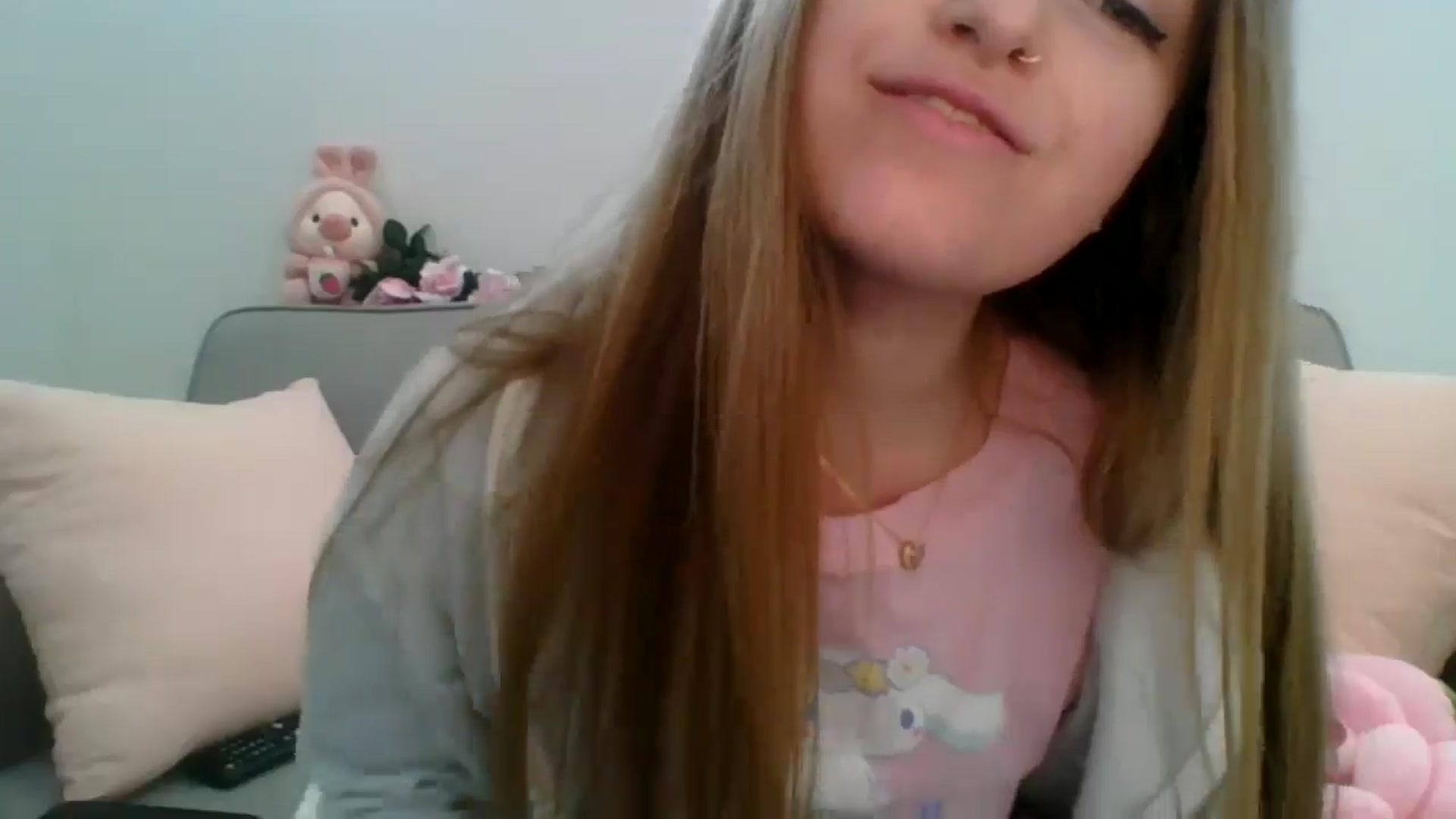 Gallery image thumbnail from Pixxxie's myfreecams stream on, 05/05/2024, 18:29 image 4 of 20