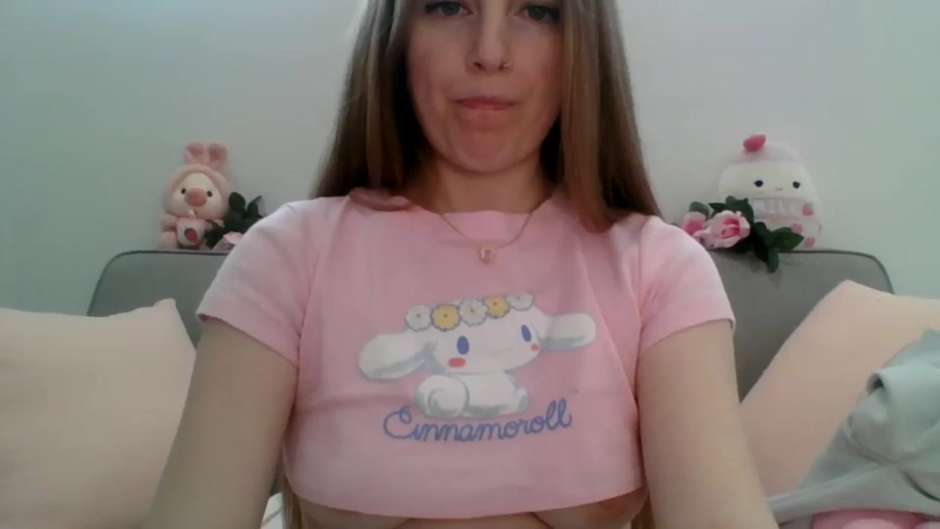 Gallery image thumbnail from Pixxxie's myfreecams stream on, 05/05/2024, 18:29 image 15 of 20