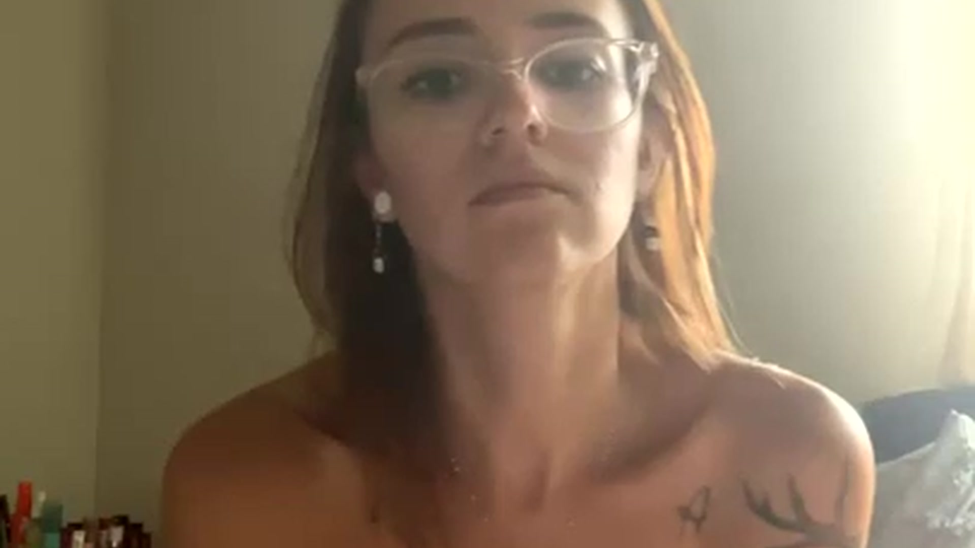 Gallery image thumbnail from Plantbabeee's myfreecams stream on, 05/23/2023, 19:18 image 15 of 20