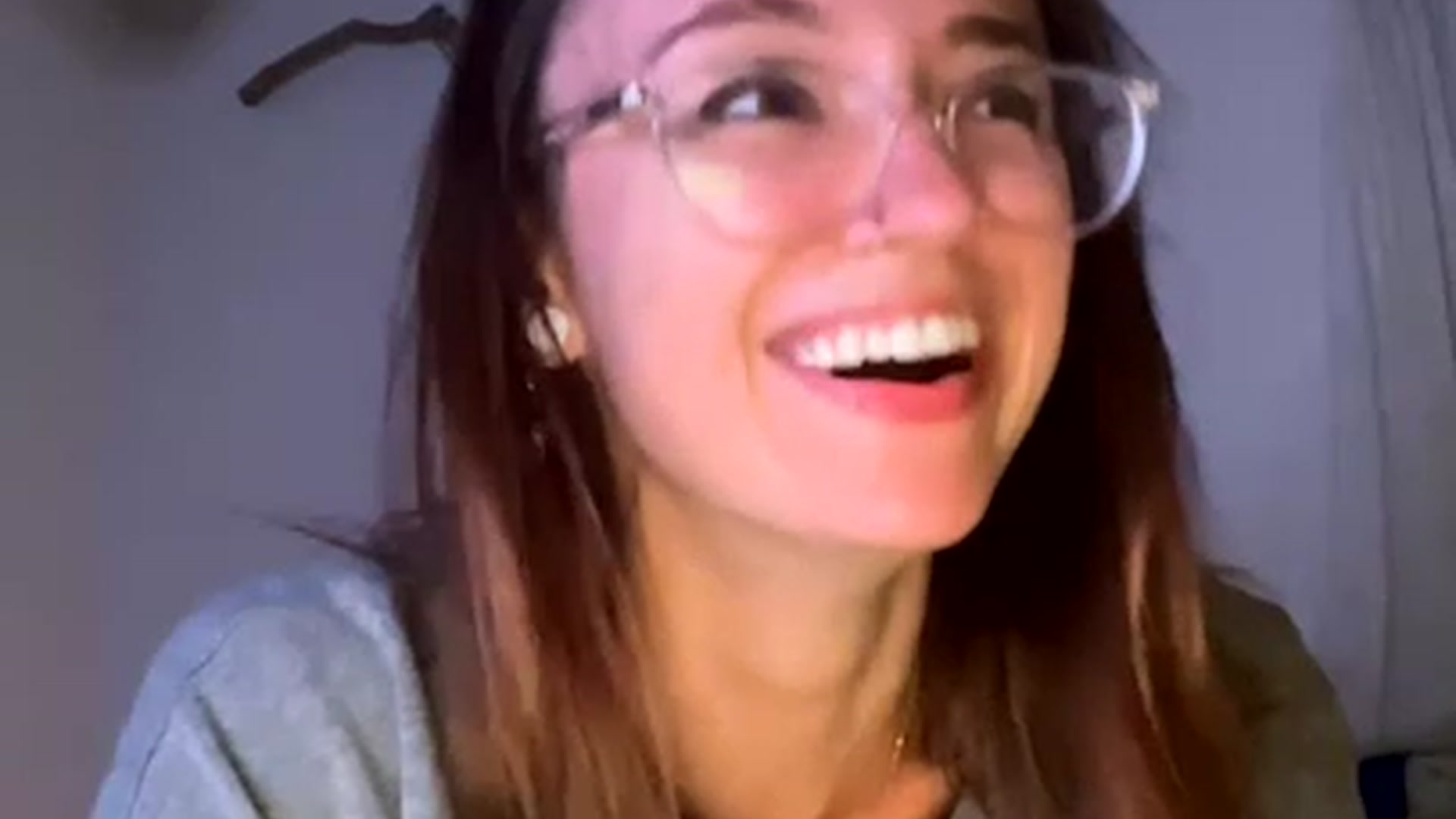 Gallery image thumbnail from Plantbabeee's myfreecams stream on, 05/24/2023, 04:14 image 8 of 20