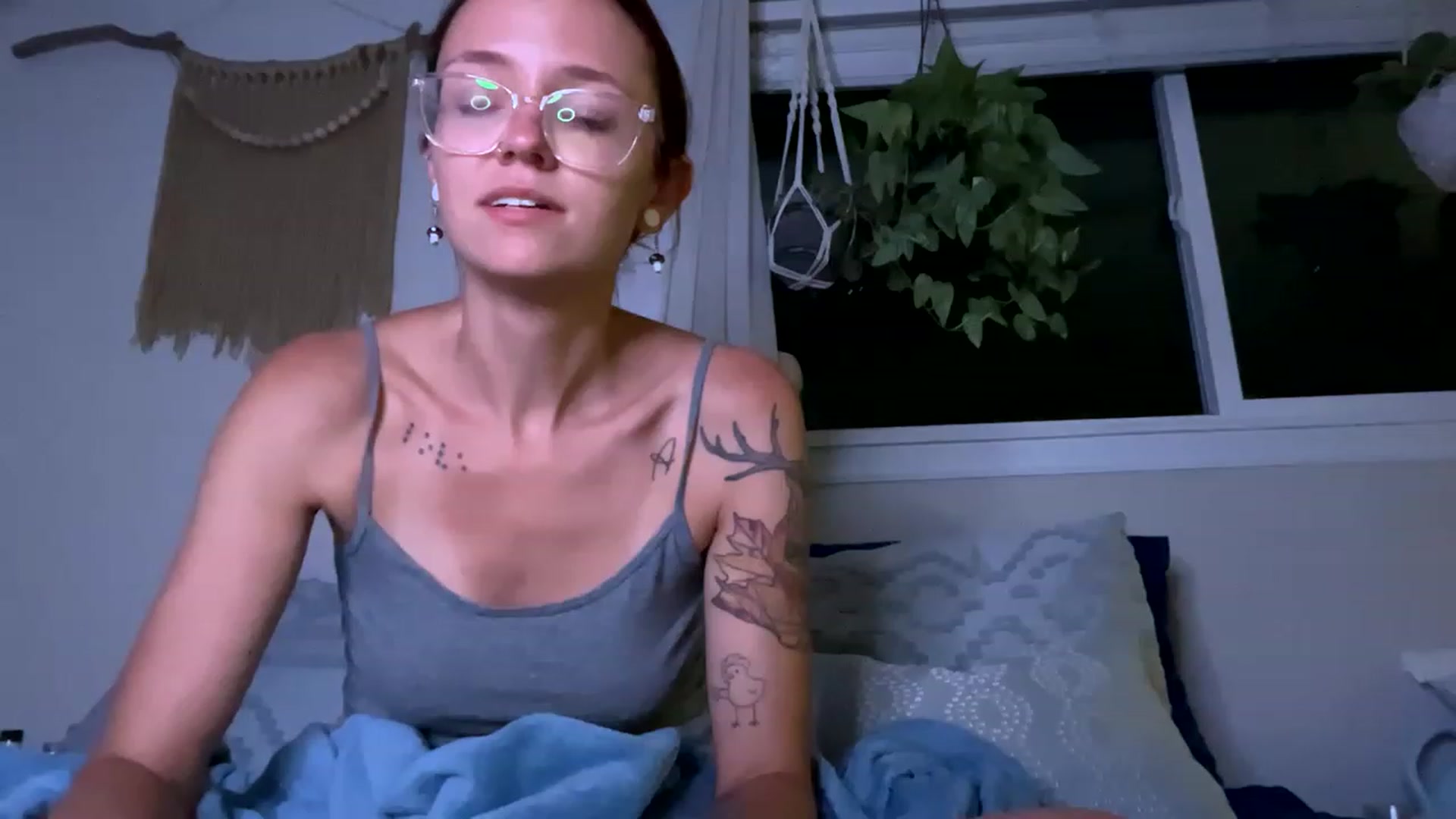 Gallery image thumbnail from Plantbabeee's myfreecams stream on, 06/05/2023, 04:30 image 4 of 20