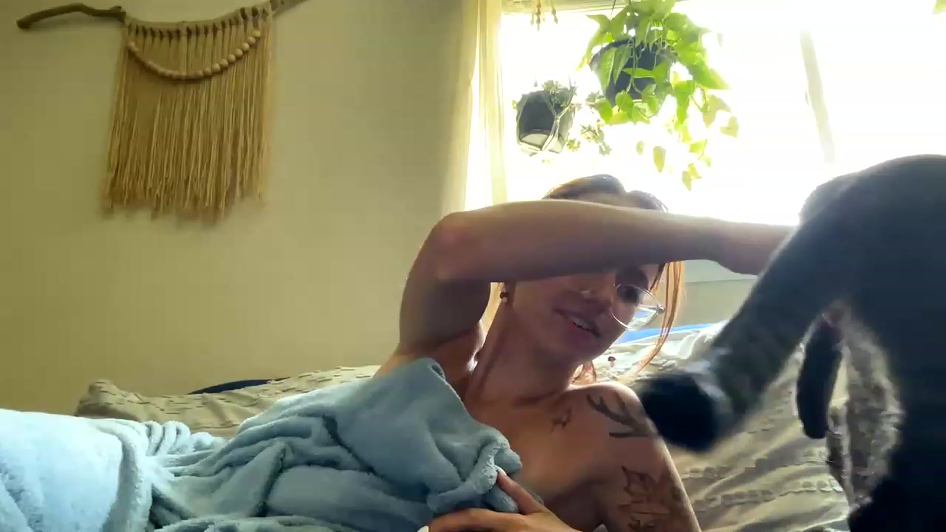 Gallery image thumbnail from Plantbabeee's myfreecams stream on, 06/05/2023, 17:45 image 16 of 20