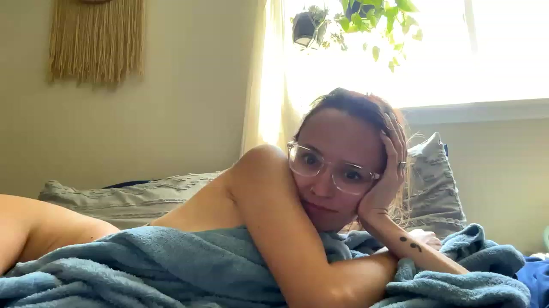 Gallery image thumbnail from Plantbabeee's myfreecams stream on, 06/05/2023, 18:06 image 13 of 20