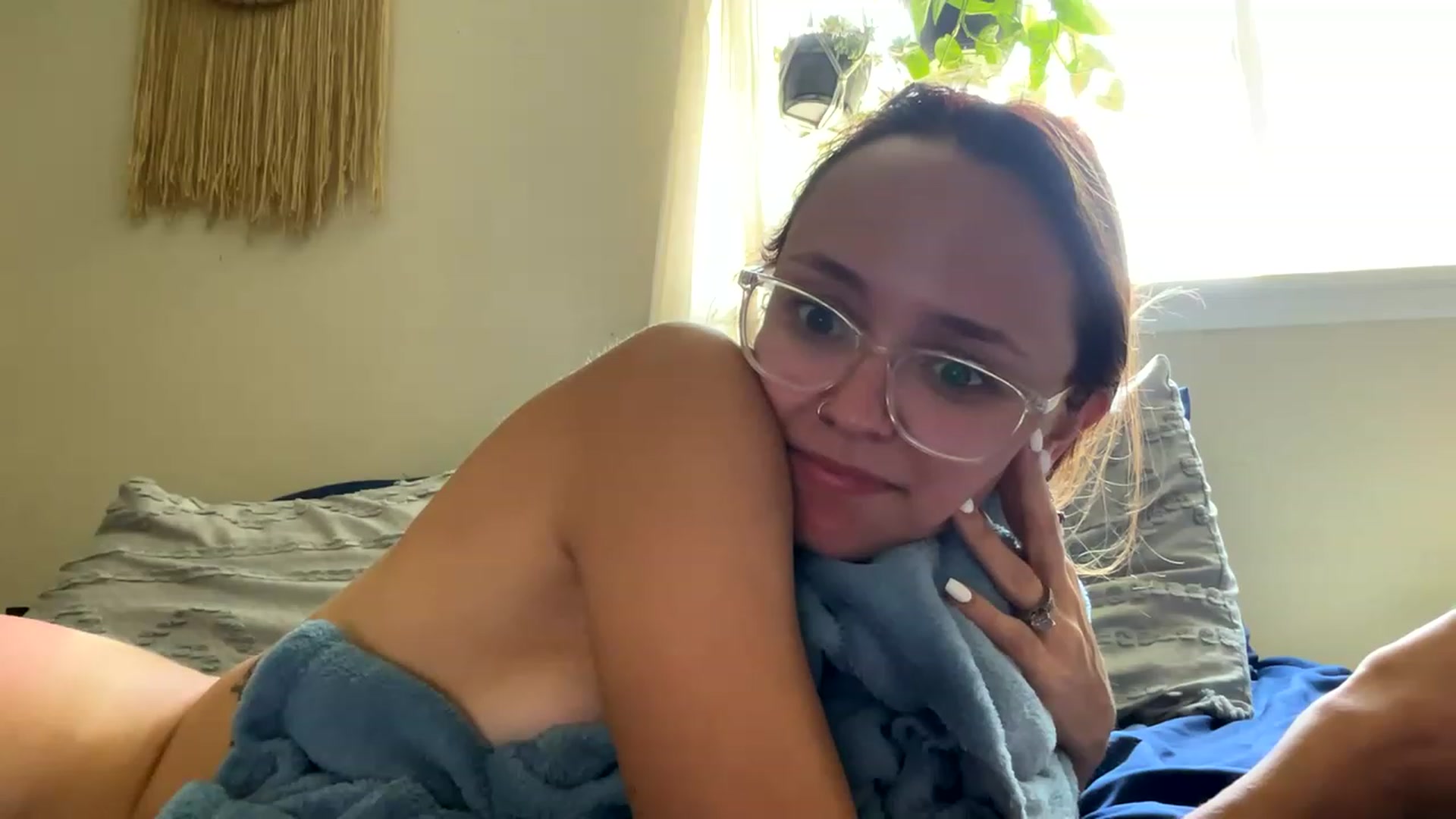 Gallery image thumbnail from Plantbabeee's myfreecams stream on, 06/05/2023, 18:06 image 5 of 20