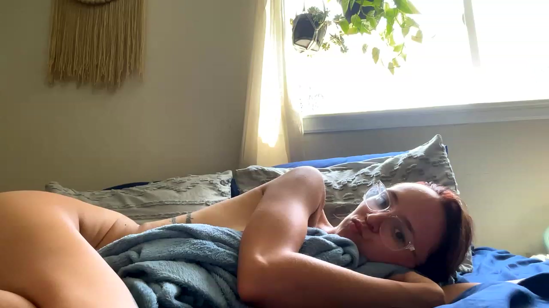 Gallery image thumbnail from Plantbabeee's myfreecams stream on, 06/05/2023, 18:06 image 18 of 20