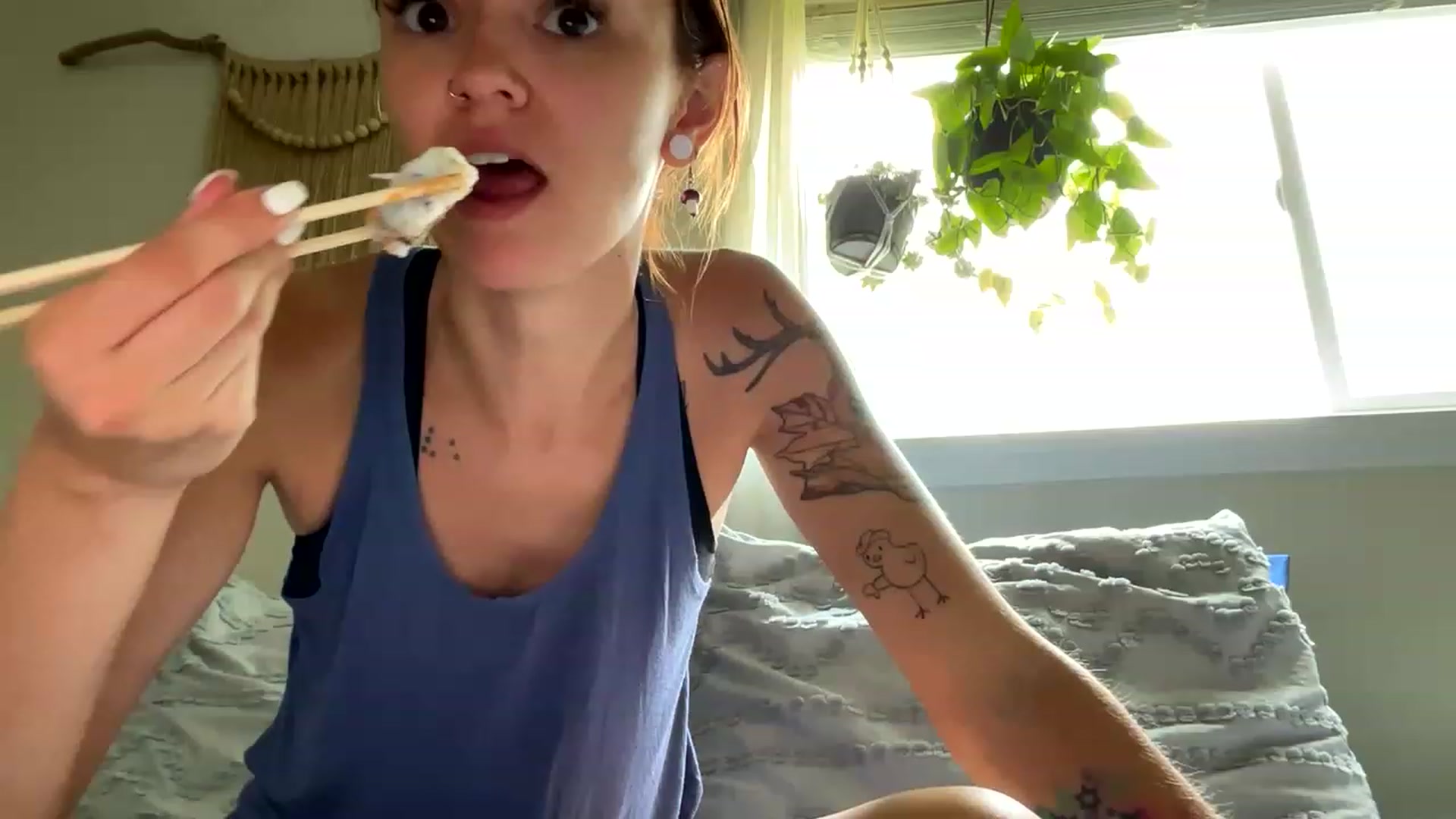Gallery image thumbnail from Plantbabeee's myfreecams stream on, 06/07/2023, 16:56 image 4 of 20