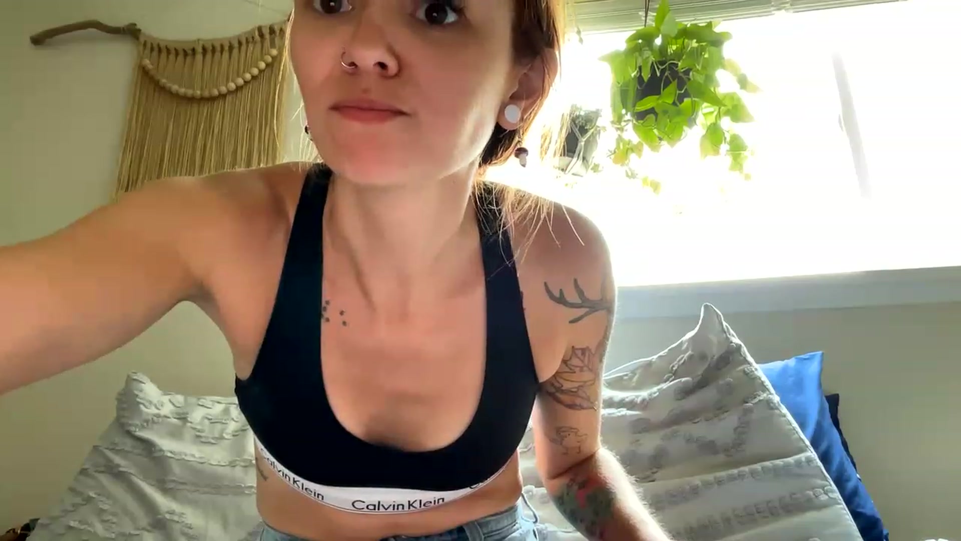 Gallery image thumbnail from Plantbabeee's myfreecams stream on, 06/07/2023, 18:23 image 13 of 20