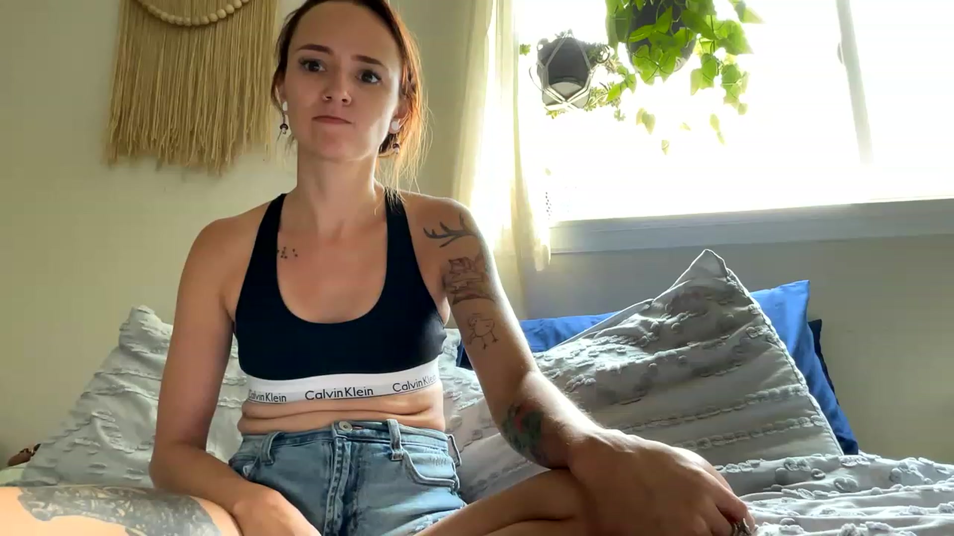 Gallery image thumbnail from Plantbabeee's myfreecams stream on, 06/07/2023, 18:55 image 10 of 20