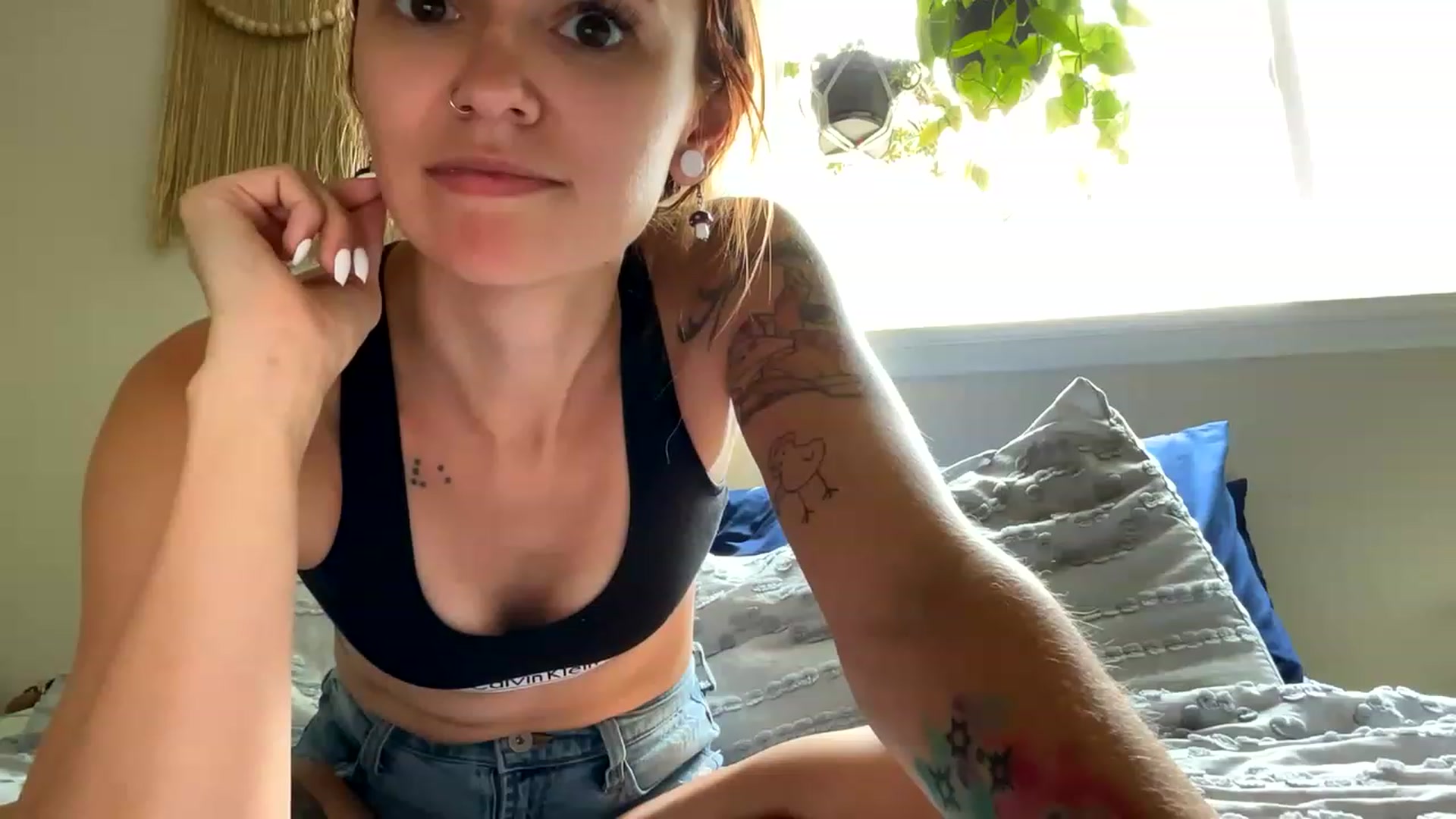 Gallery image thumbnail from Plantbabeee's myfreecams stream on, 06/07/2023, 18:55 image 11 of 20