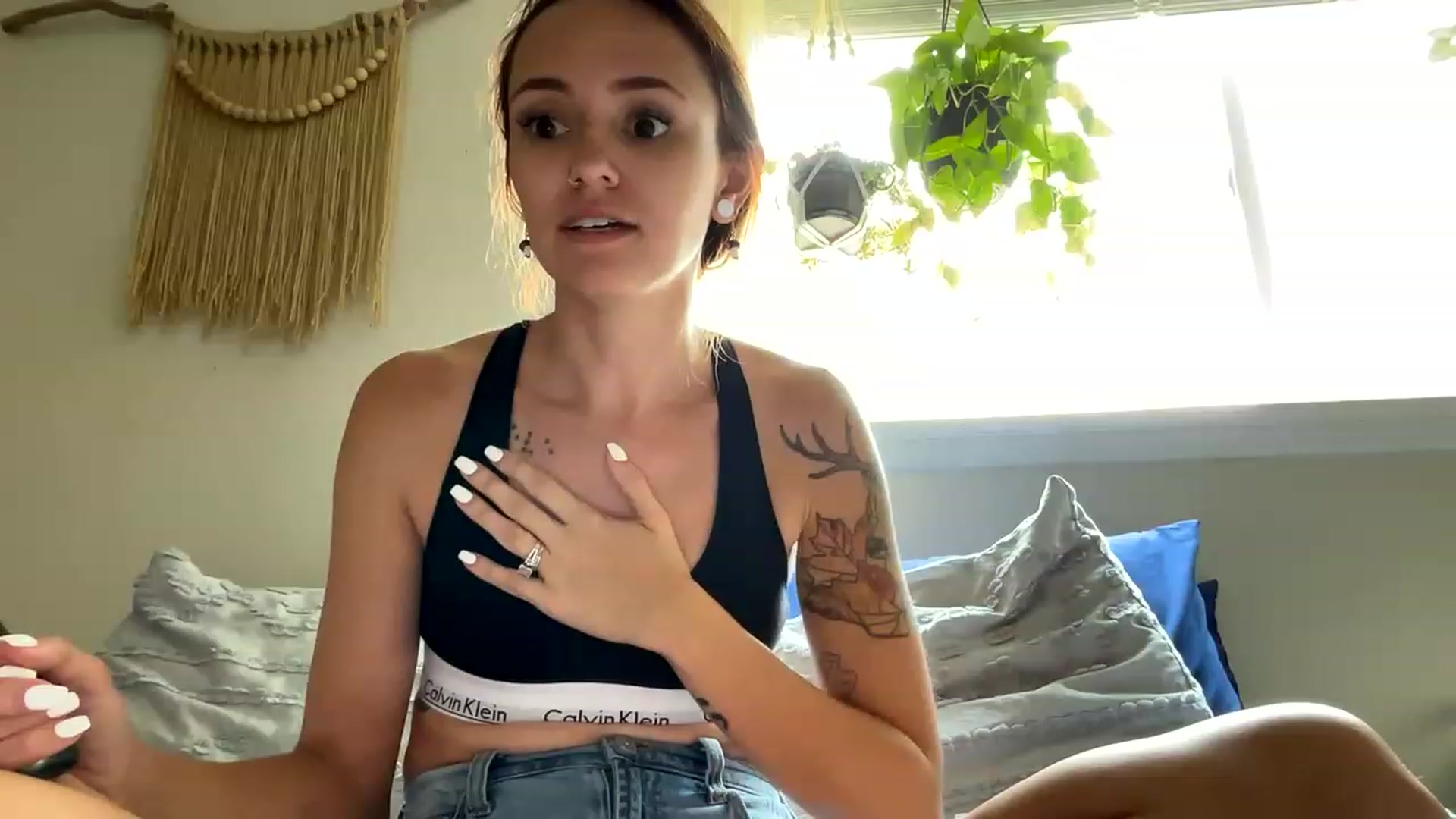 Gallery image thumbnail from Plantbabeee's myfreecams stream on, 06/07/2023, 19:27 image 4 of 20