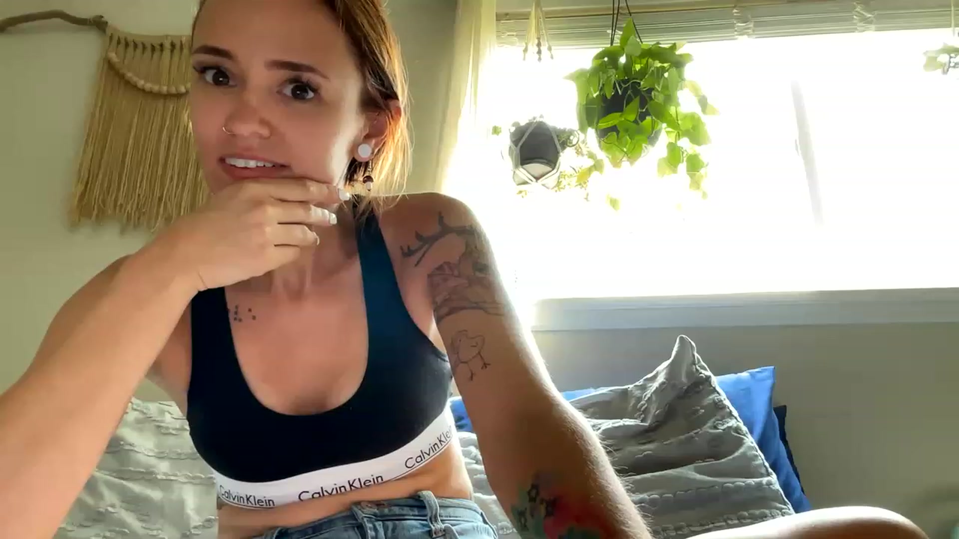Gallery image thumbnail from Plantbabeee's myfreecams stream on, 06/07/2023, 19:27 image 11 of 20