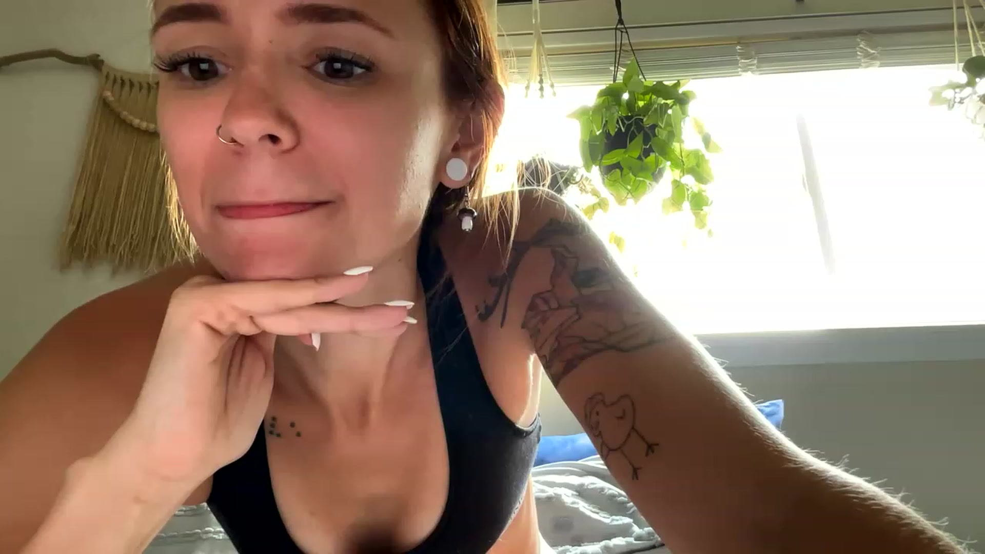 Gallery image thumbnail from Plantbabeee's myfreecams stream on, 06/07/2023, 20:18 image 14 of 20
