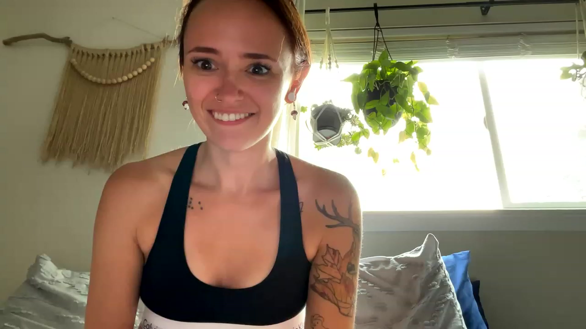 Gallery image thumbnail from Plantbabeee's myfreecams stream on, 06/07/2023, 21:34 image 5 of 20