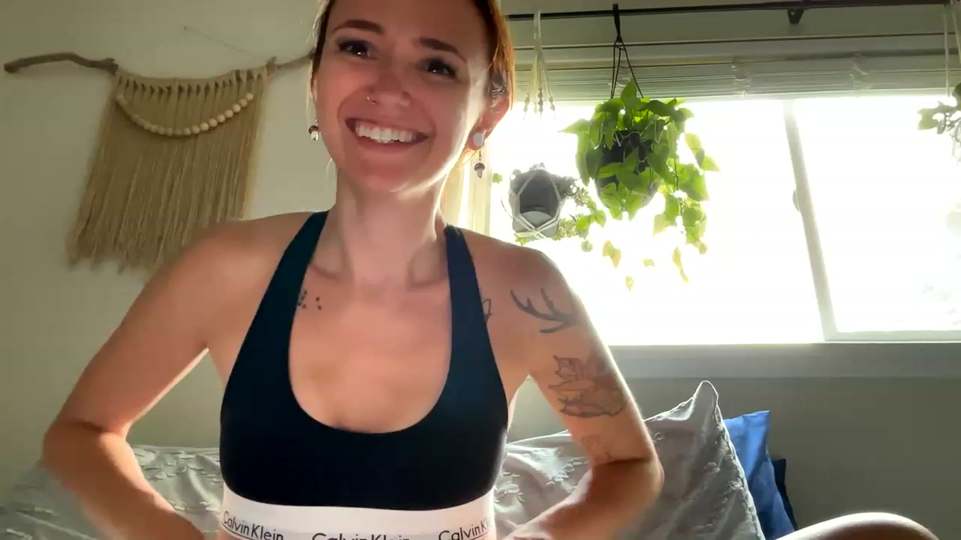 Gallery image thumbnail from Plantbabeee's myfreecams stream on, 06/07/2023, 21:34 image 12 of 20