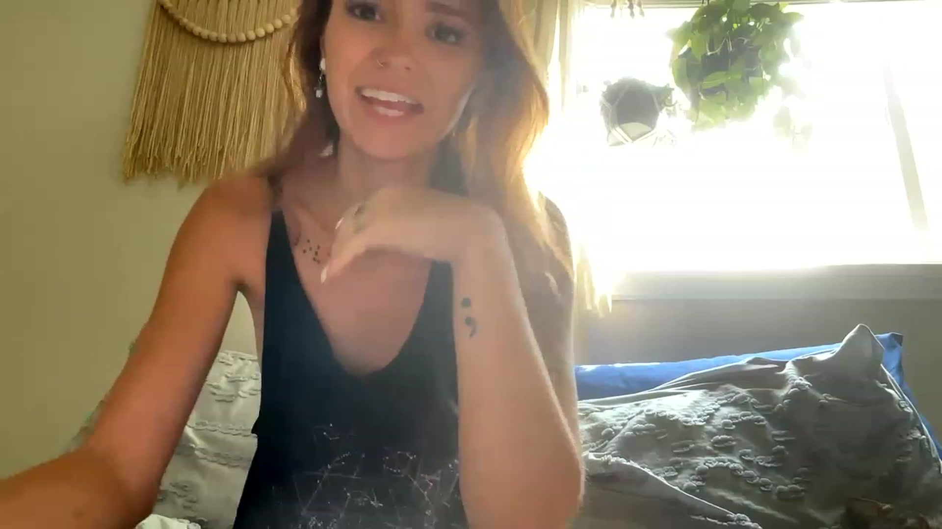 Gallery image thumbnail from Plantbabeee's myfreecams stream on, 06/08/2023, 19:54 image 3 of 20