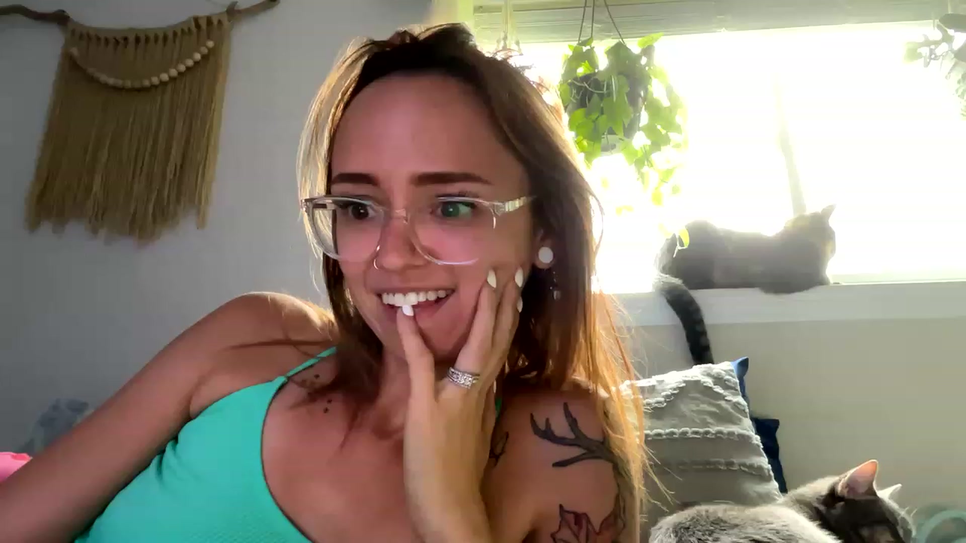 Gallery image thumbnail from Plantbabeee's myfreecams stream on, 06/12/2023, 18:07 image 8 of 20