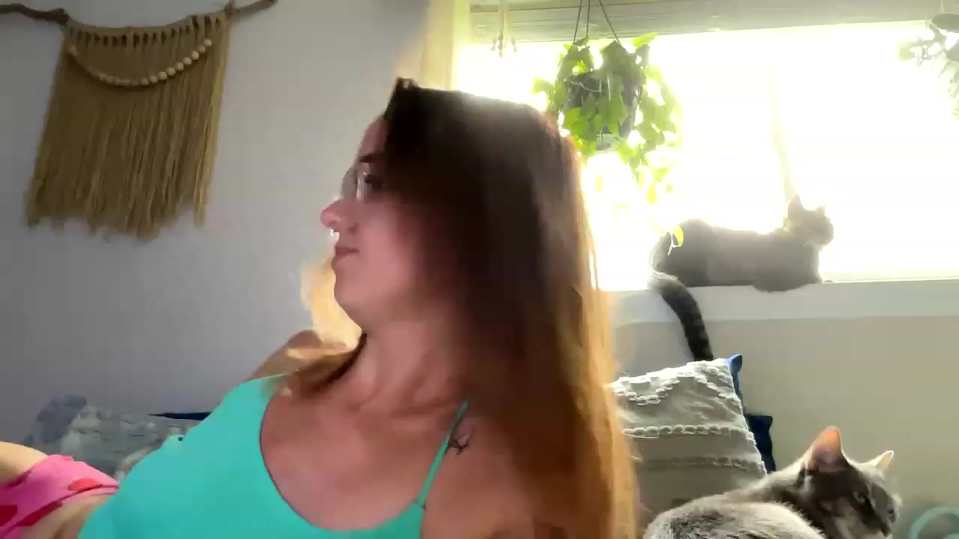 Gallery image thumbnail from Plantbabeee's myfreecams stream on, 06/12/2023, 18:07 image 6 of 20