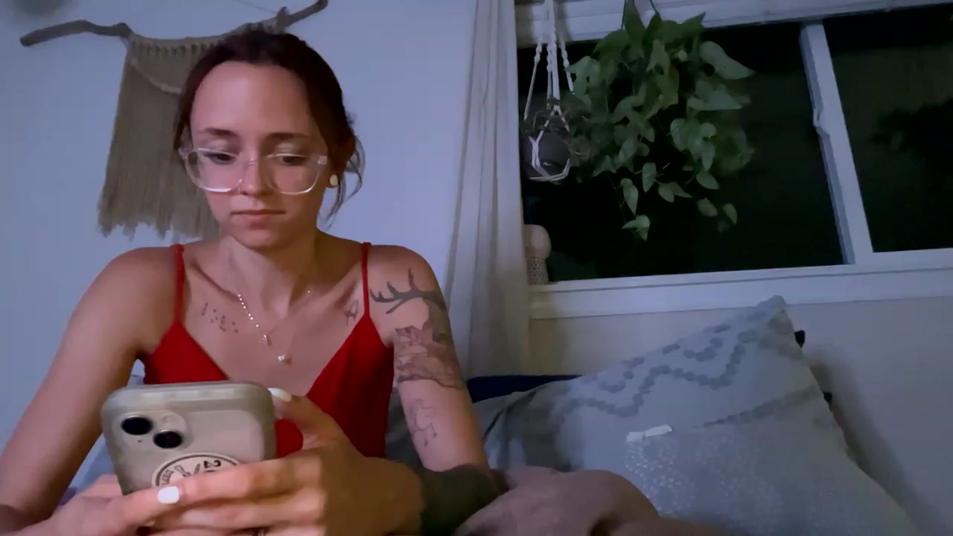 Gallery image thumbnail from Plantbabeee's myfreecams stream on, 06/21/2023, 03:12 image 7 of 20