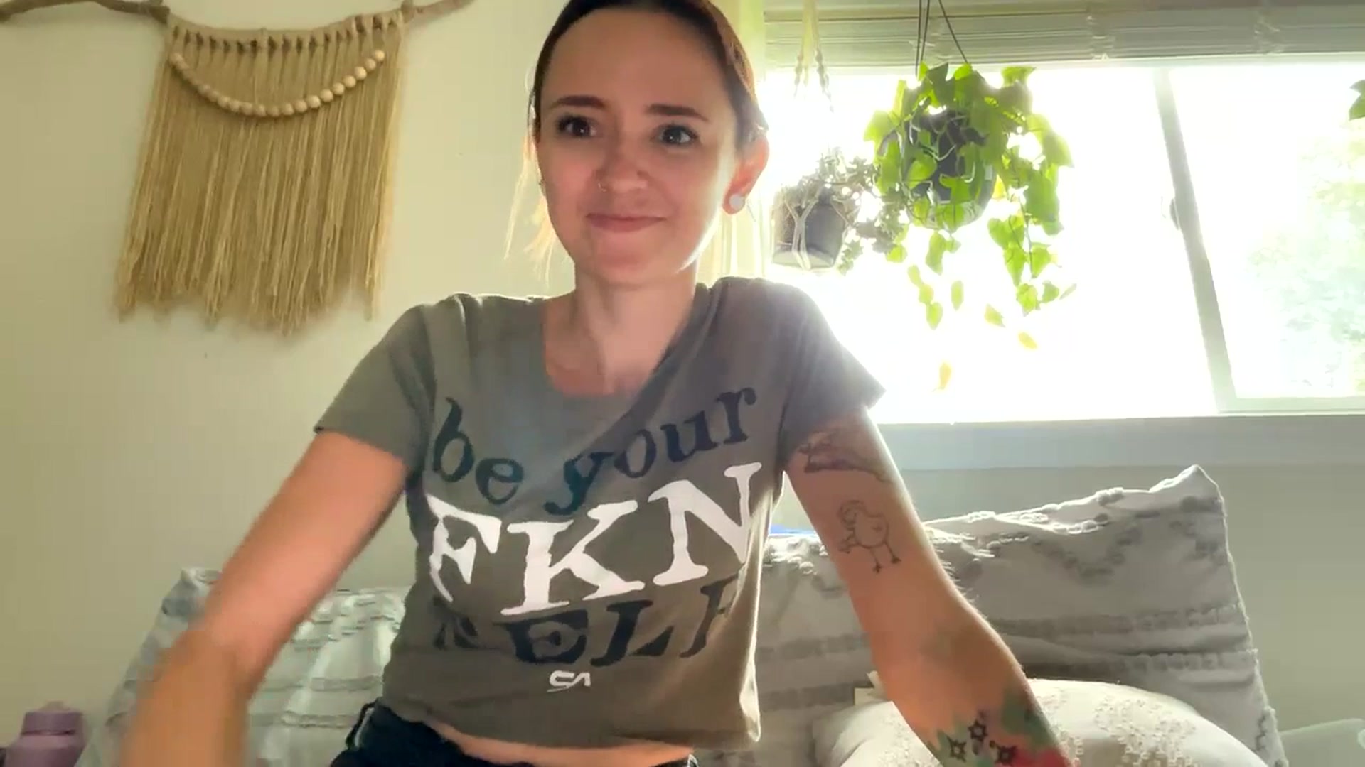 Gallery image thumbnail from Plantbabeee's myfreecams stream on, 06/29/2023, 17:15 image 11 of 20