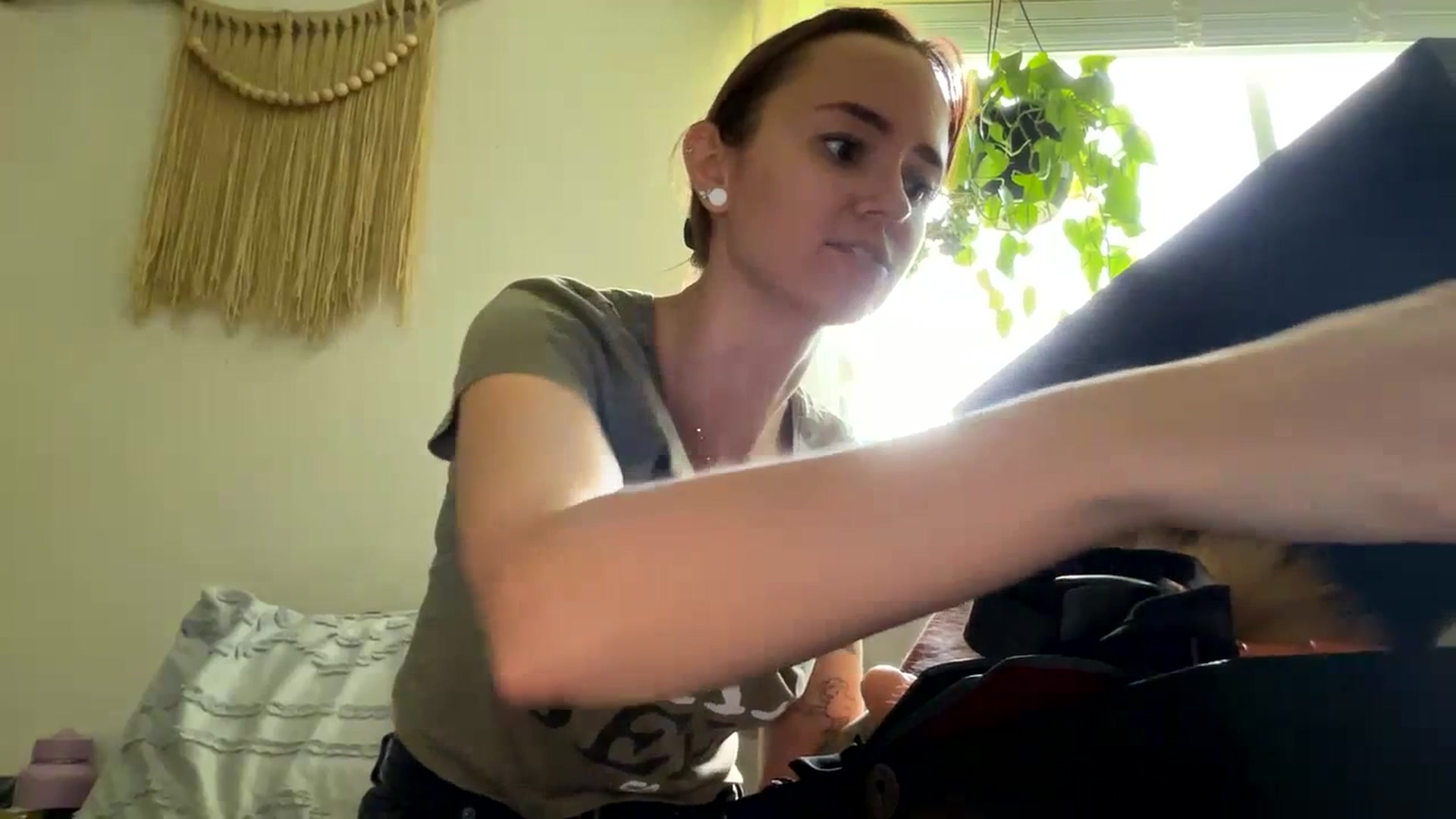 Gallery image thumbnail from Plantbabeee's myfreecams stream on, 06/29/2023, 17:15 image 12 of 20