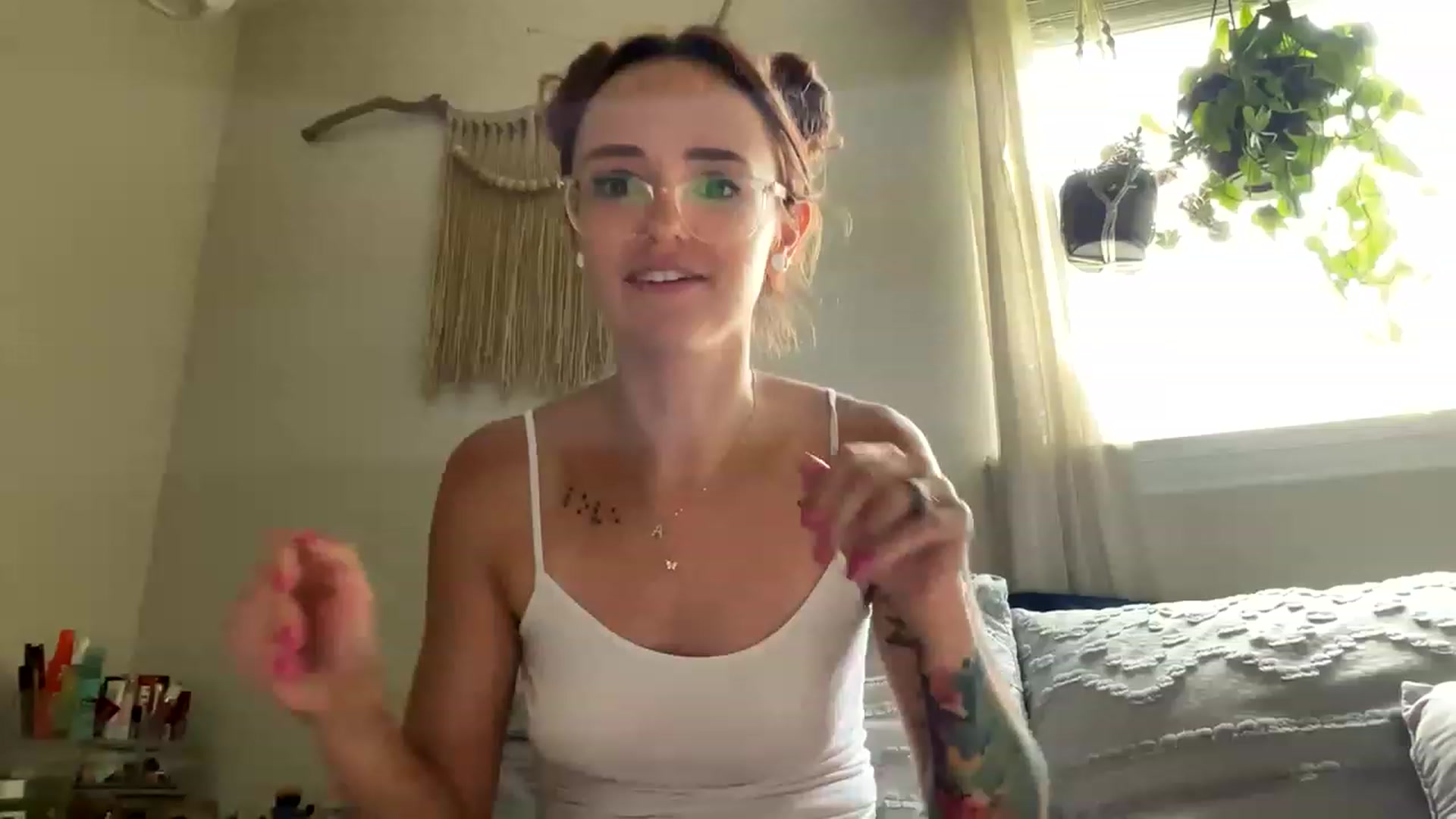Gallery image thumbnail from Plantbabeee's myfreecams stream on, 07/05/2023, 17:48 image 6 of 20