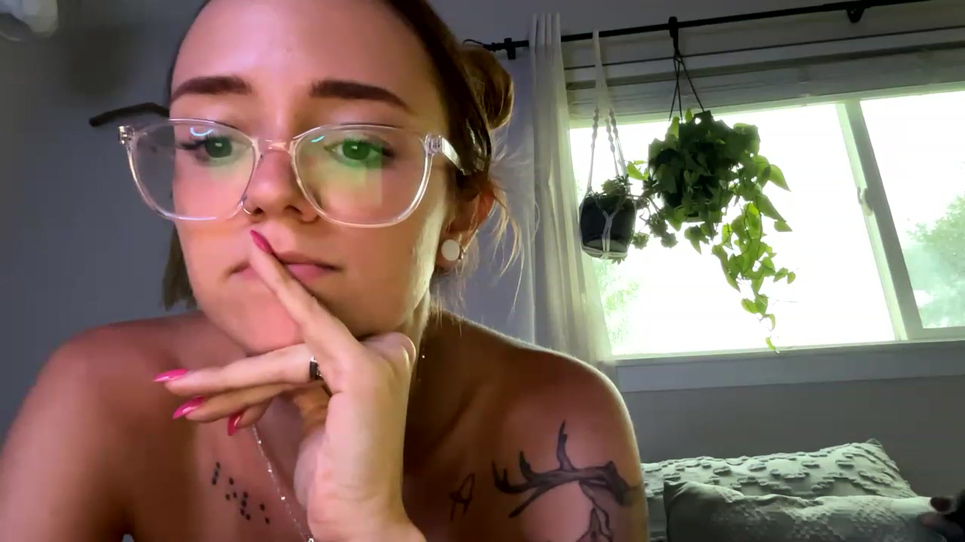 Gallery image thumbnail from Plantbabeee's myfreecams stream on, 07/05/2023, 20:17 image 16 of 20