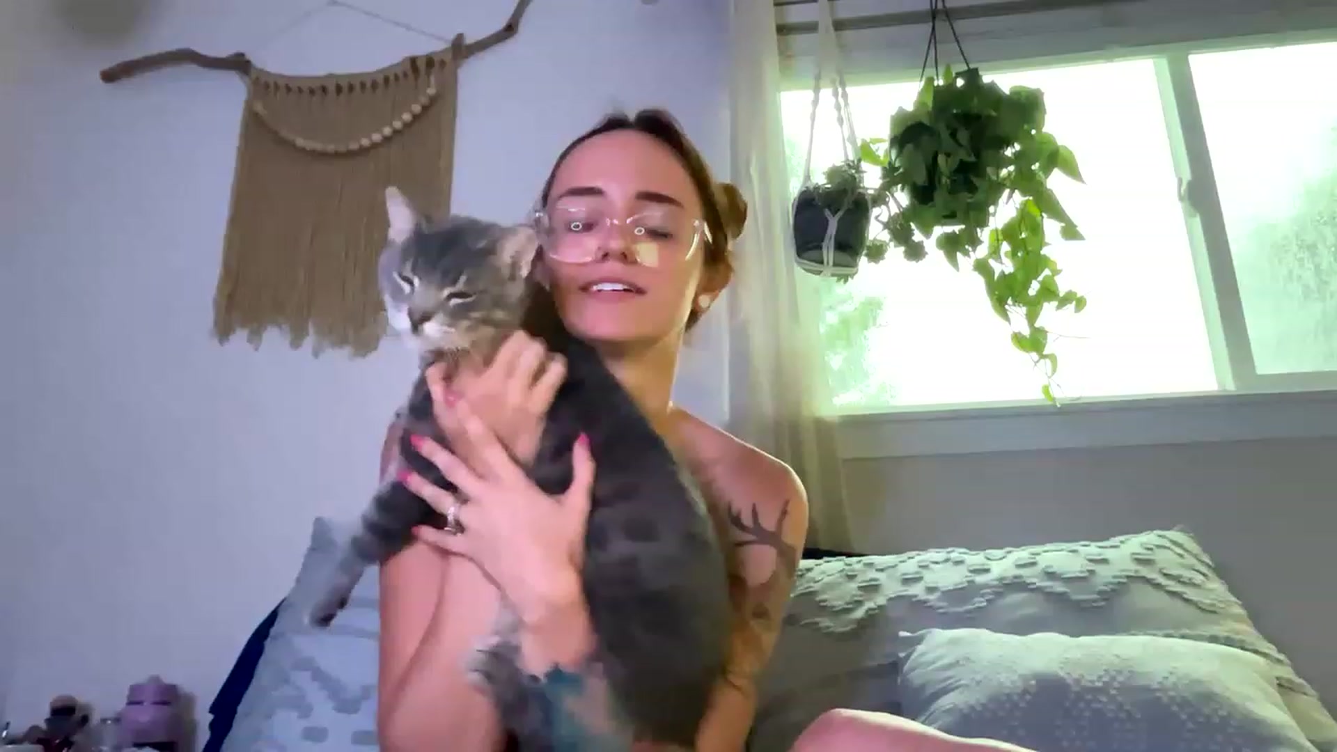 Gallery image thumbnail from Plantbabeee's myfreecams stream on, 07/05/2023, 20:48 image 12 of 20