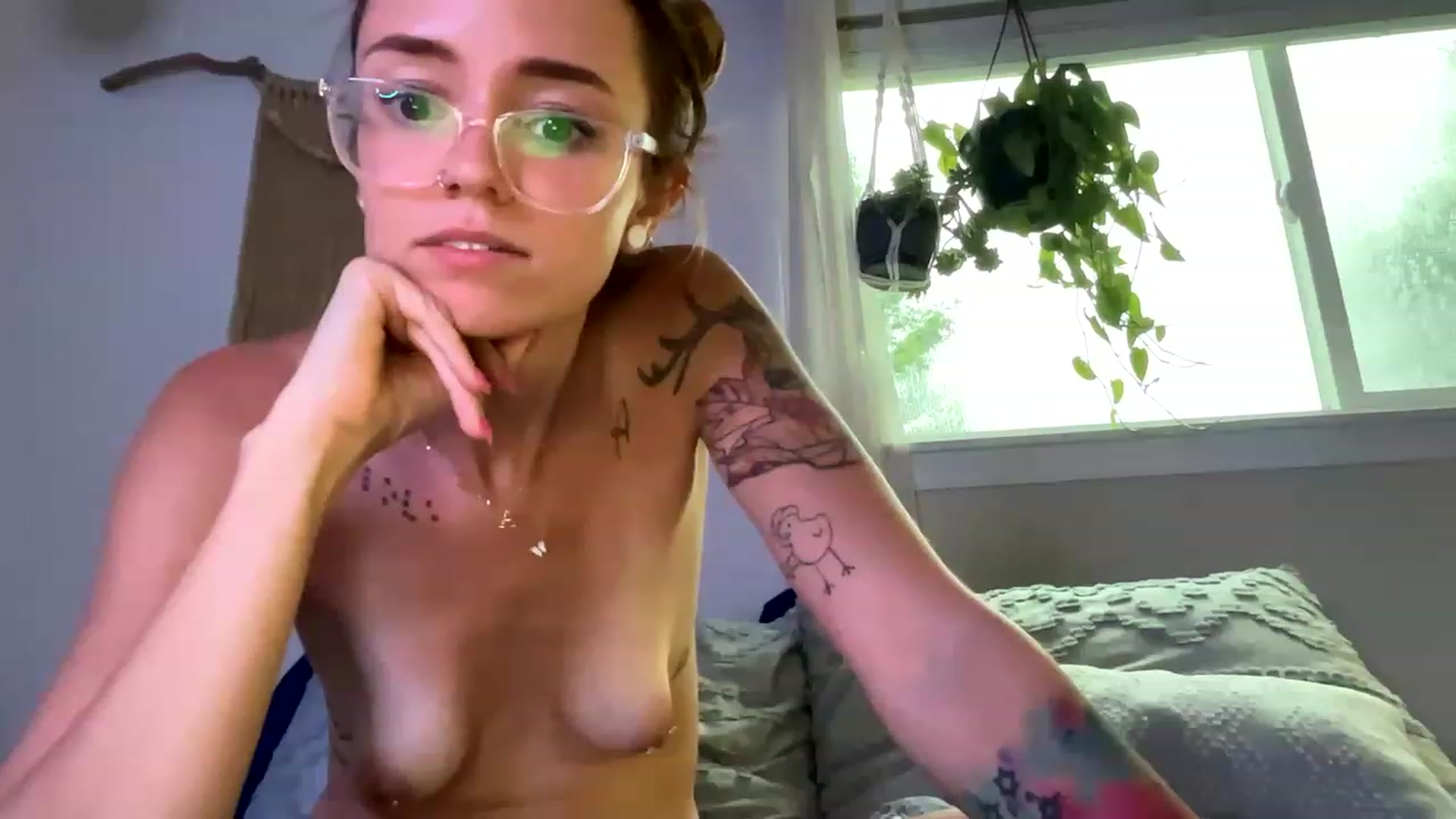 Gallery image thumbnail from Plantbabeee's myfreecams stream on, 07/05/2023, 20:48 image 15 of 20