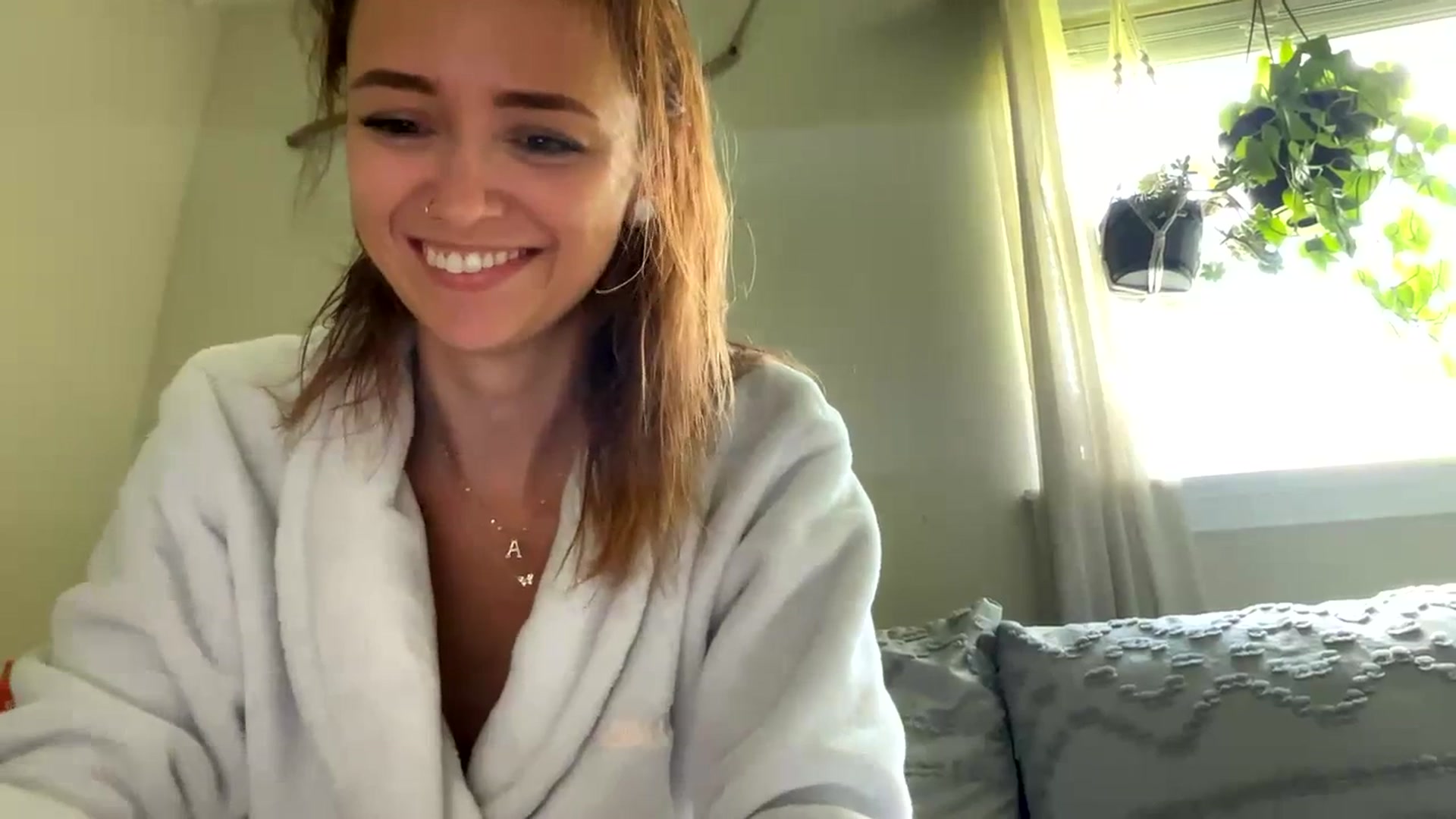 Gallery image thumbnail from Plantbabeee's myfreecams stream on, 07/06/2023, 17:02 image 9 of 20