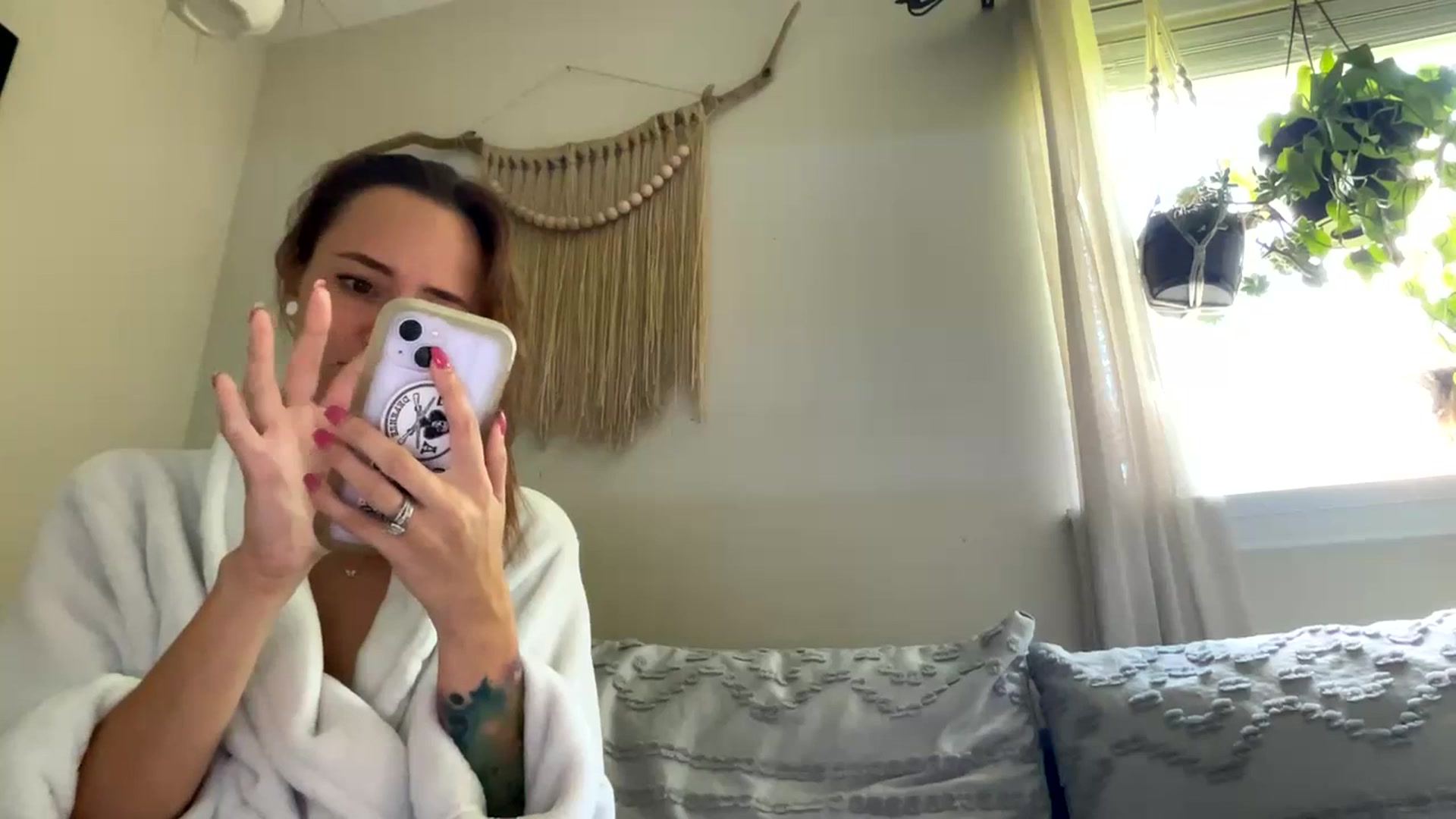 Gallery image thumbnail from Plantbabeee's myfreecams stream on, 07/06/2023, 17:02 image 10 of 20