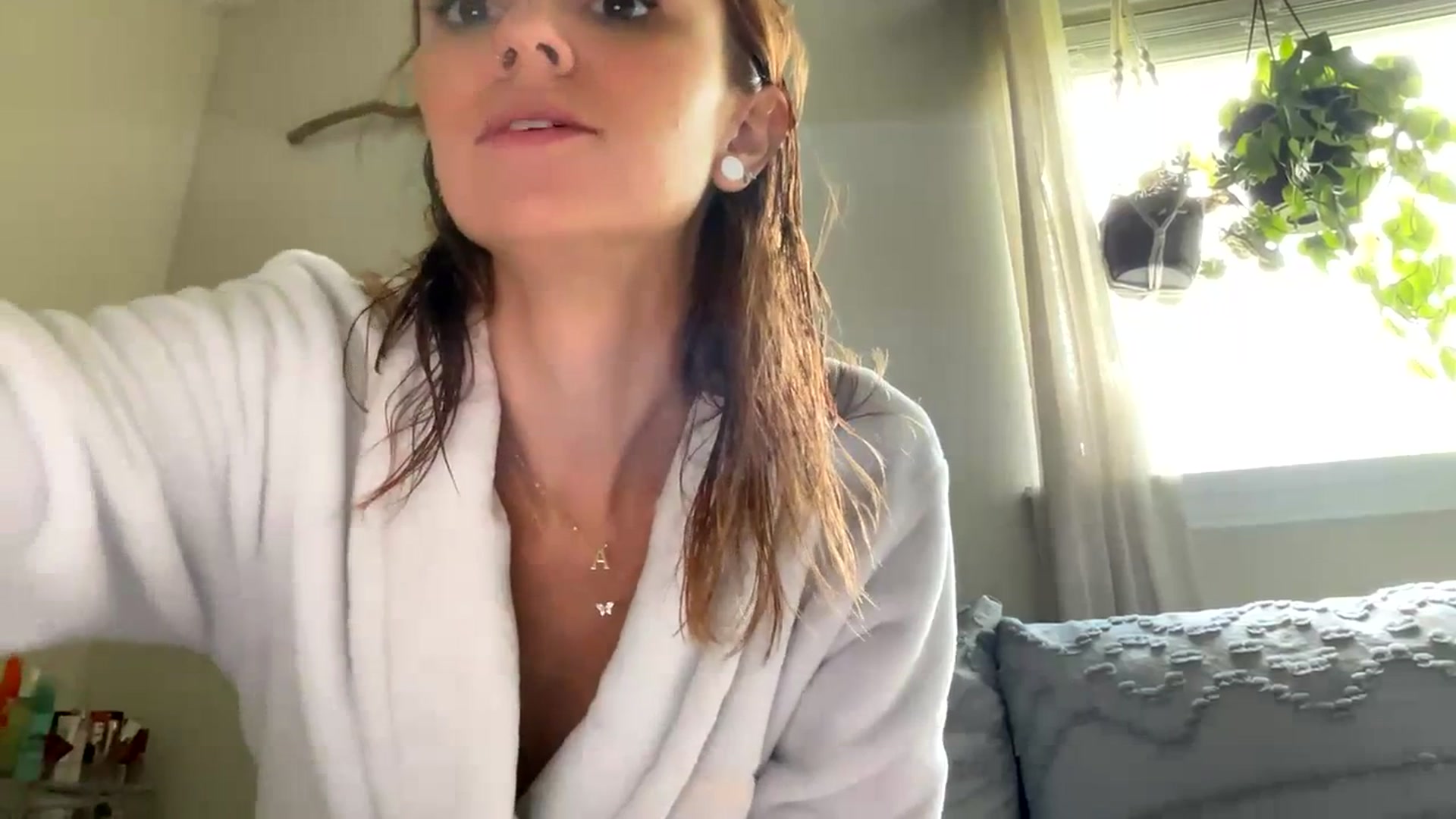 Gallery image thumbnail from Plantbabeee's myfreecams stream on, 07/06/2023, 17:02 image 6 of 20