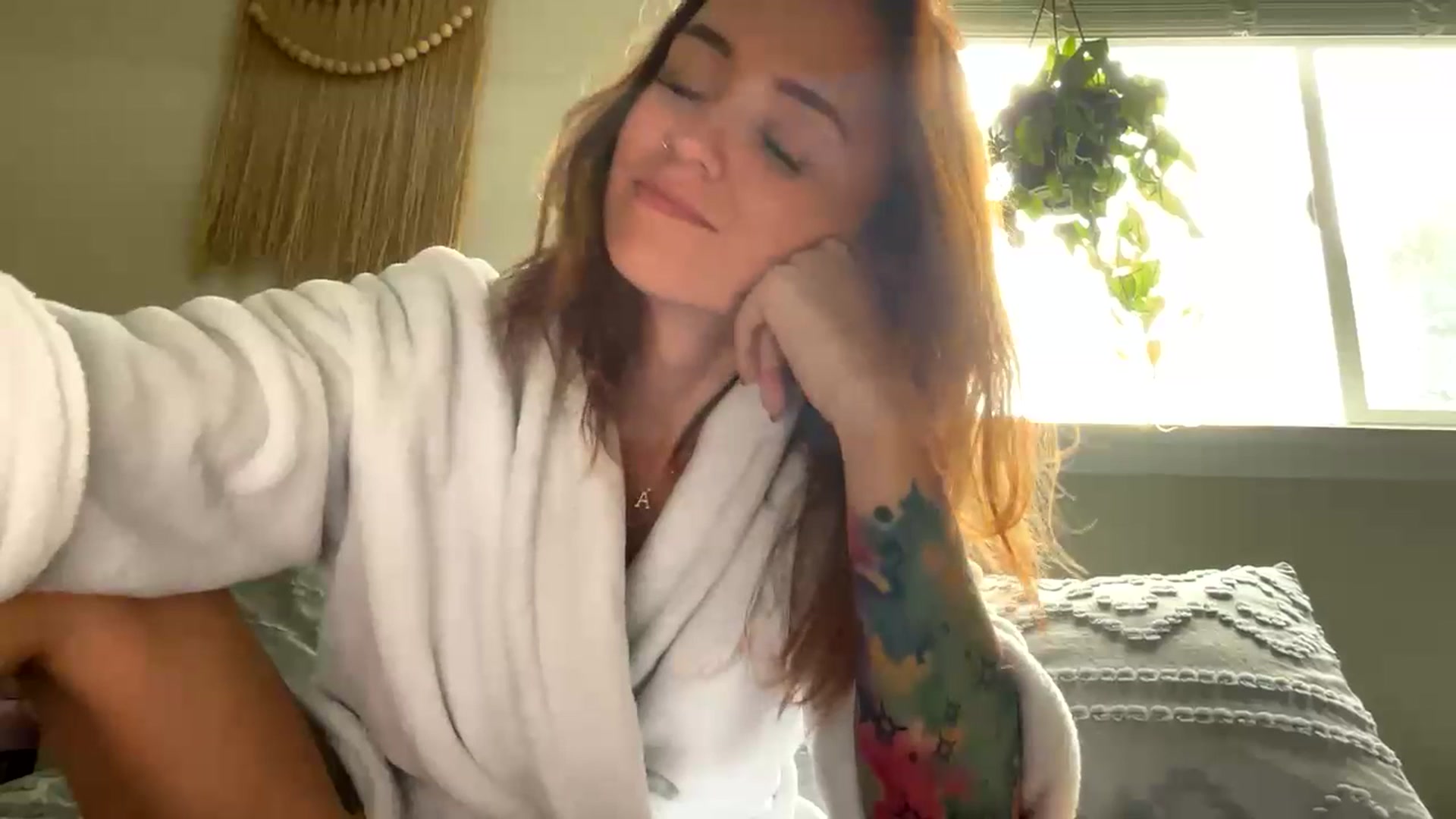 Gallery image thumbnail from Plantbabeee's myfreecams stream on, 07/06/2023, 18:37 image 5 of 20