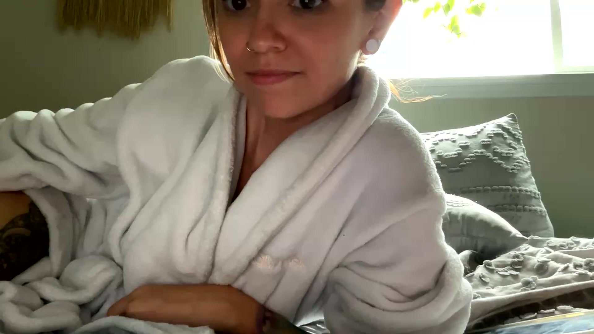 Gallery image thumbnail from Plantbabeee's myfreecams stream on, 07/10/2023, 21:44 image 16 of 20