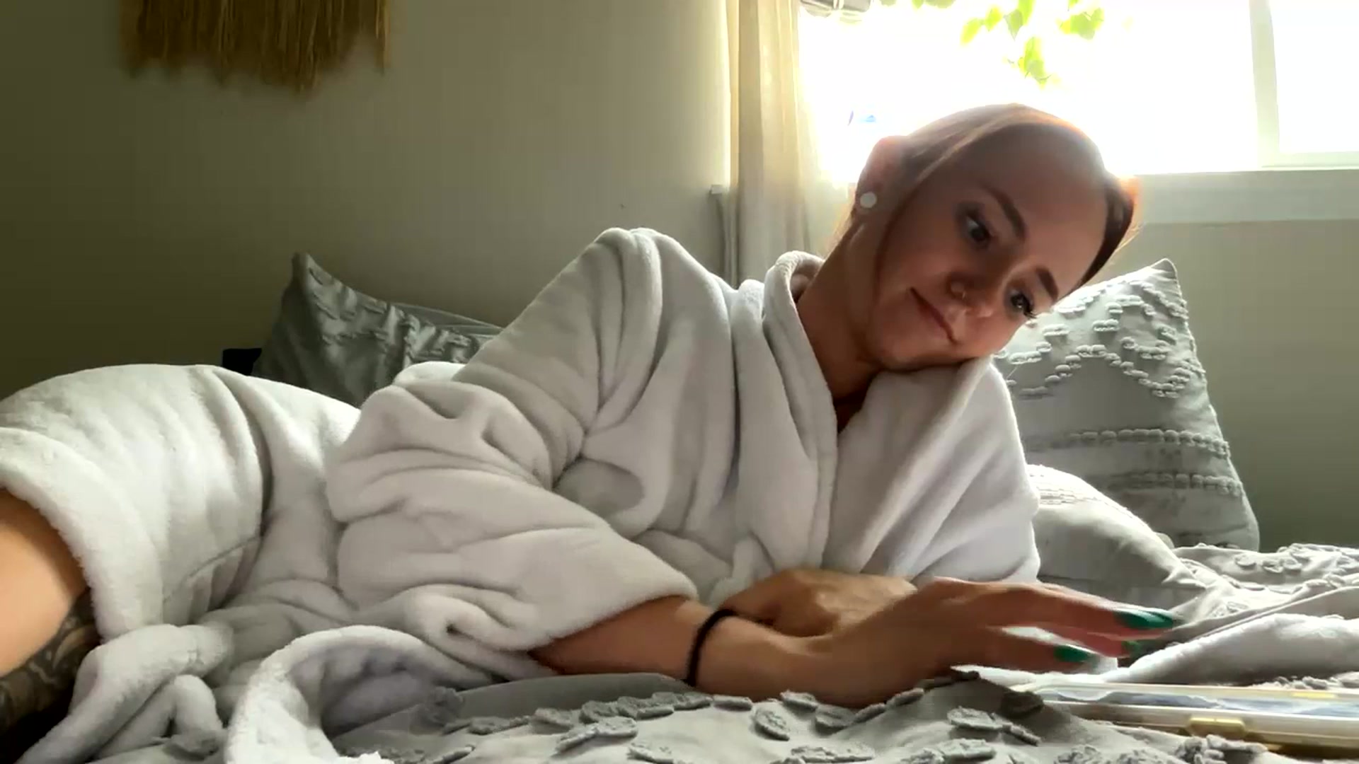 Gallery image thumbnail from Plantbabeee's myfreecams stream on, 07/10/2023, 21:44 image 15 of 20