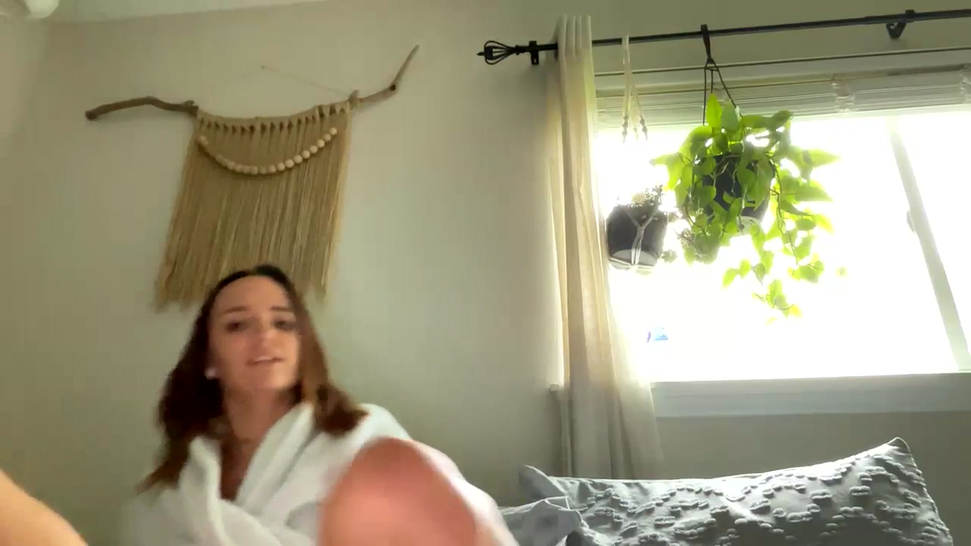 Gallery image thumbnail from Plantbabeee's myfreecams stream on, 07/10/2023, 22:06 image 5 of 20