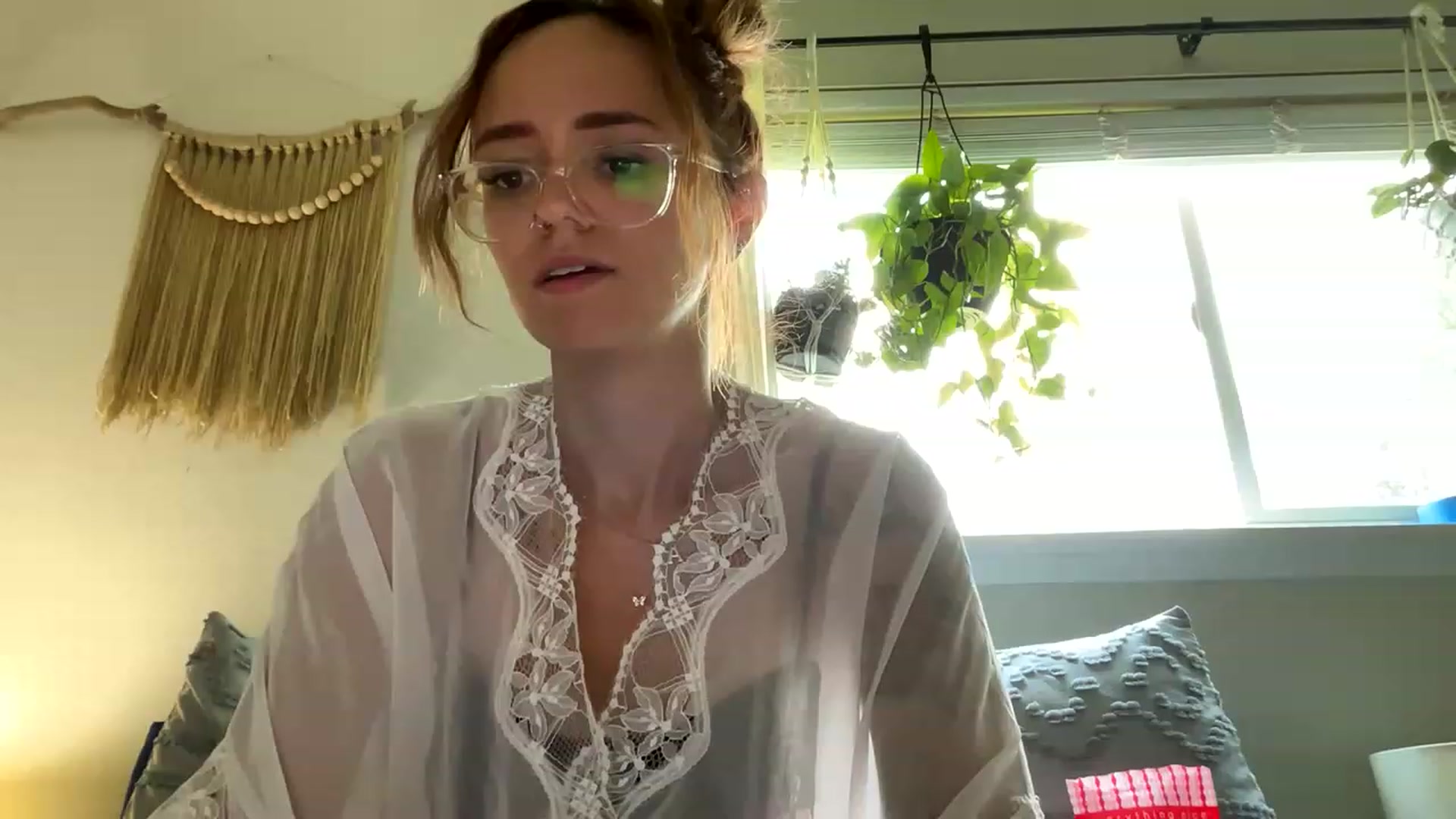 Gallery image thumbnail from Plantbabeee's myfreecams stream on, 07/12/2023, 17:22 image 1 of 20