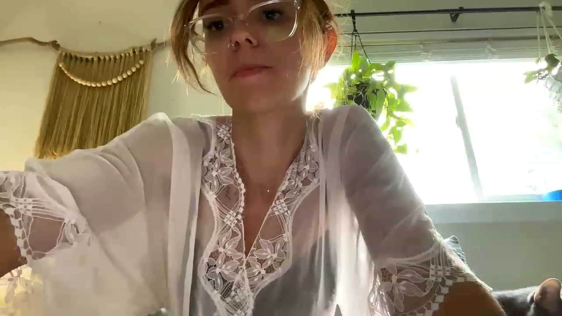 Gallery image thumbnail from Plantbabeee's myfreecams stream on, 07/12/2023, 17:22 image 2 of 20