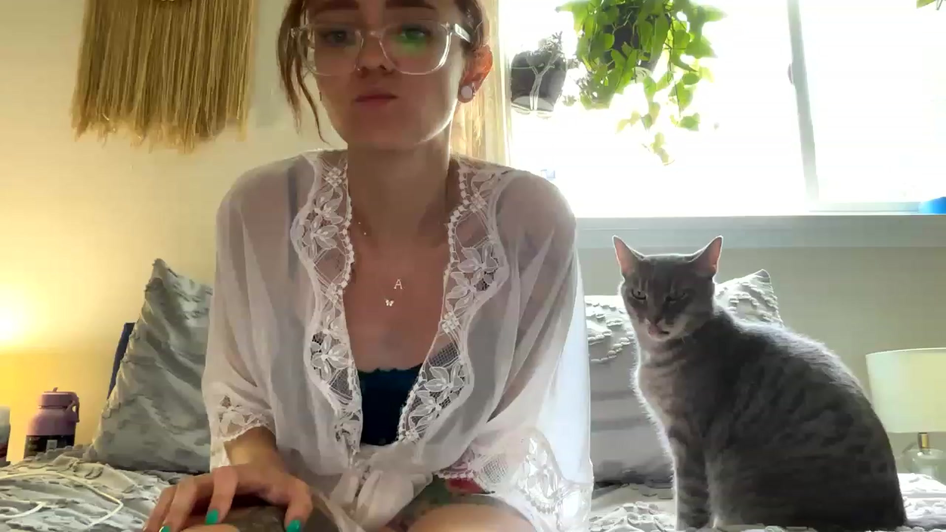 Gallery image thumbnail from Plantbabeee's myfreecams stream on, 07/12/2023, 17:22 image 13 of 20