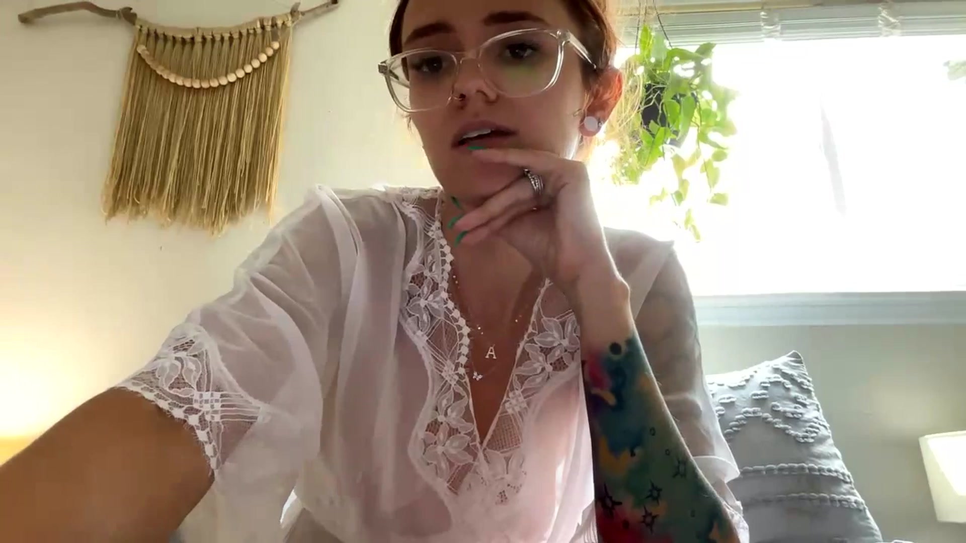 Gallery image thumbnail from Plantbabeee's myfreecams stream on, 07/12/2023, 20:12 image 3 of 20