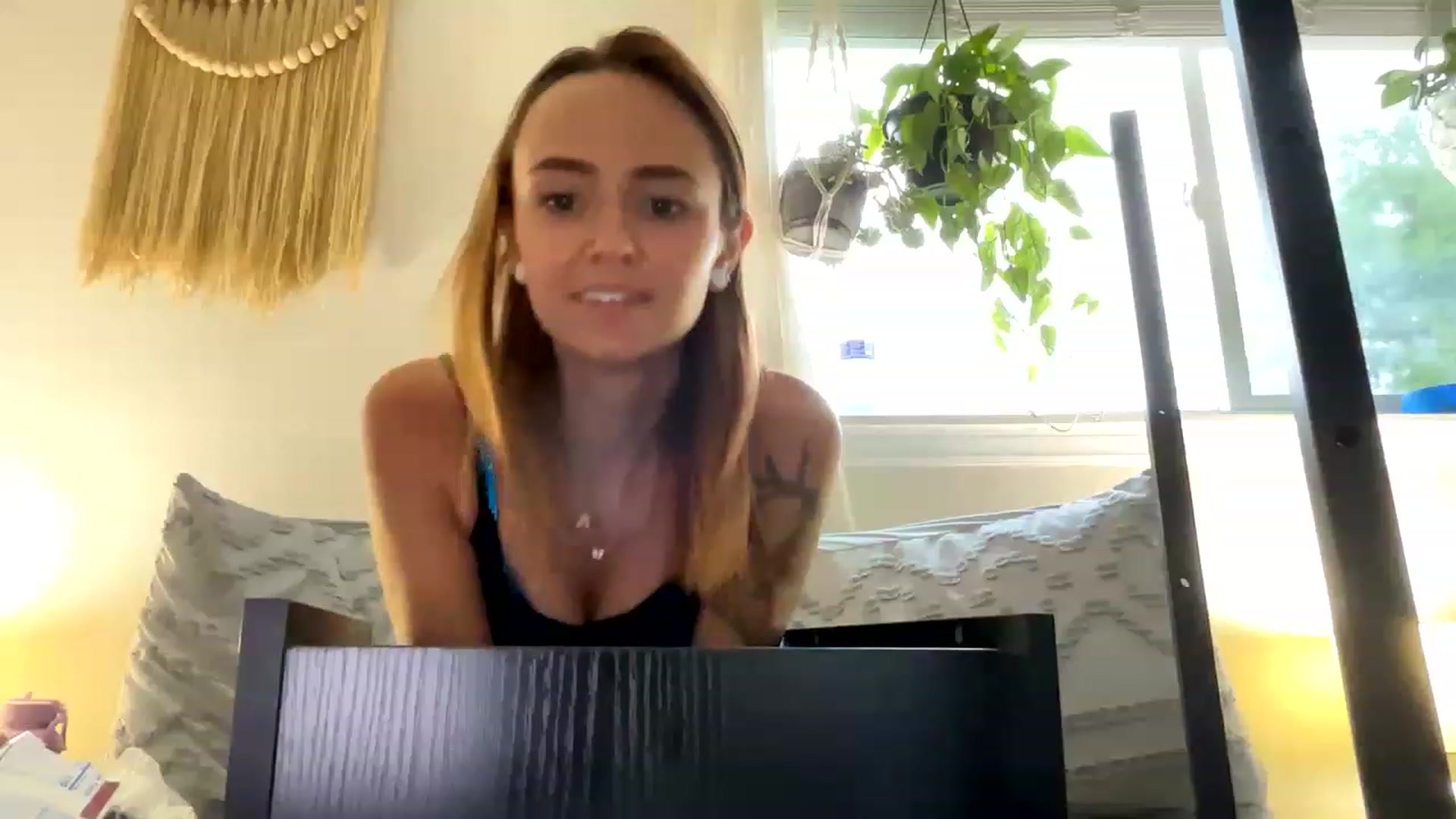 Gallery image thumbnail from Plantbabeee's myfreecams stream on, 07/14/2023, 19:20 image 10 of 20