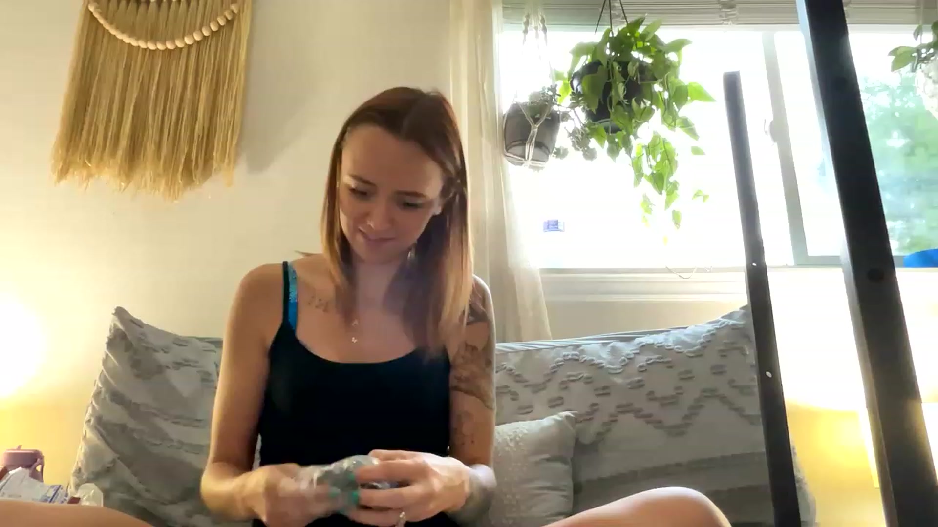 Gallery image thumbnail from Plantbabeee's myfreecams stream on, 07/14/2023, 19:20 image 8 of 20