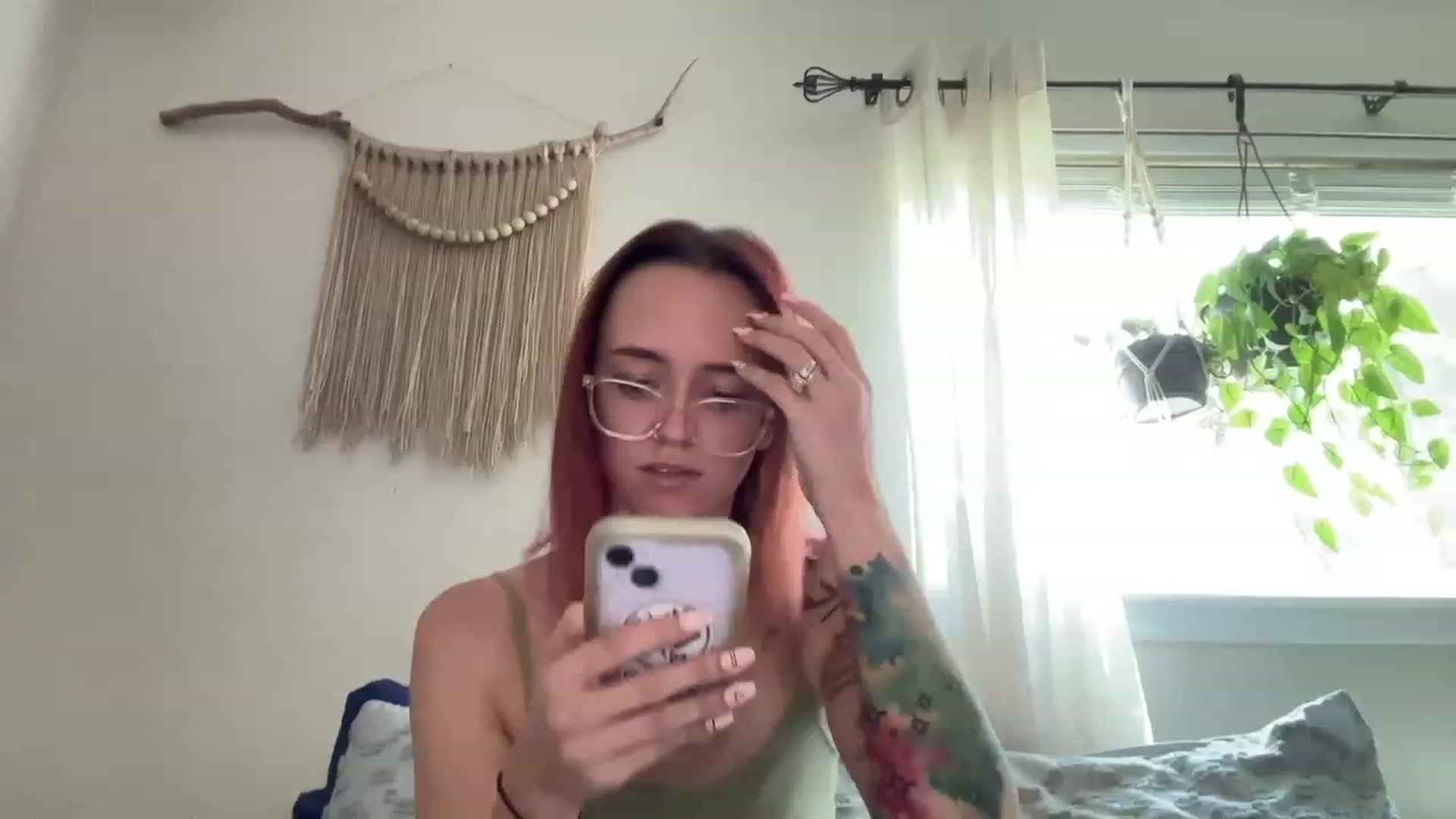 Gallery image thumbnail from Plantbabeee's myfreecams stream on, 08/15/2023, 17:39 image 1 of 20