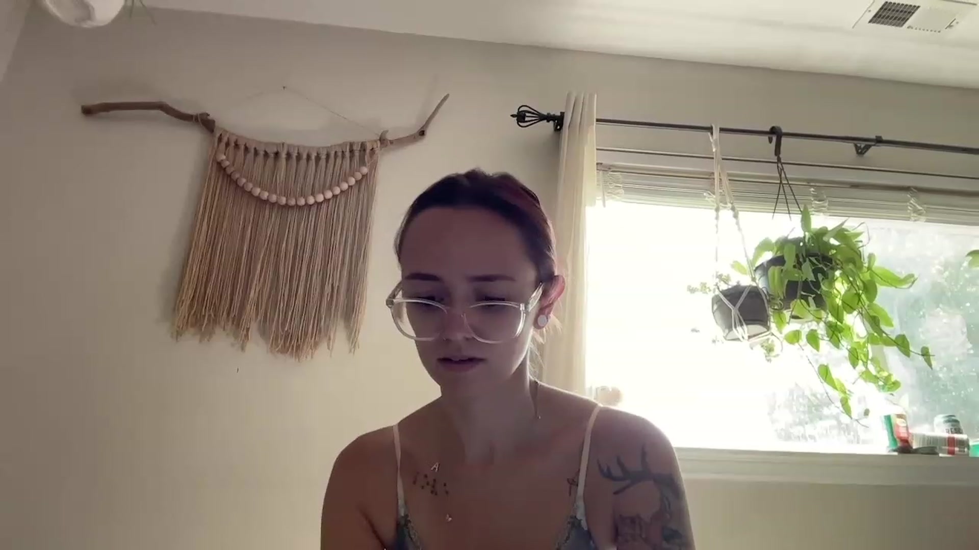 Gallery image thumbnail from Plantbabeee's myfreecams stream on, 09/08/2023, 19:01 image 6 of 20