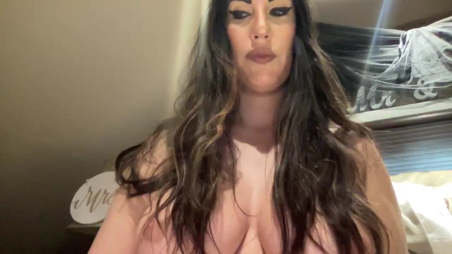 Gallery image thumbnail from PlayBoiBunnii's myfreecams stream on, 03/14/2025, 14:22 image 12 of 20
