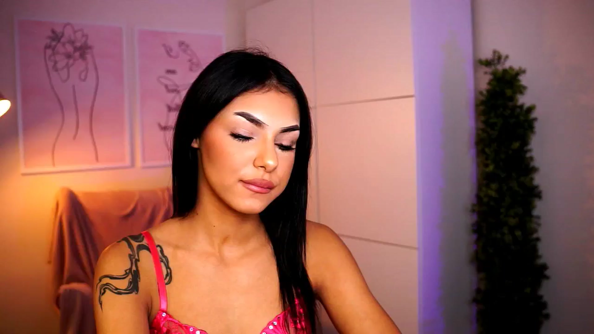 Gallery image thumbnail from Playfuljust18's myfreecams stream on, 06/01/2024, 20:28 image 3 of 20