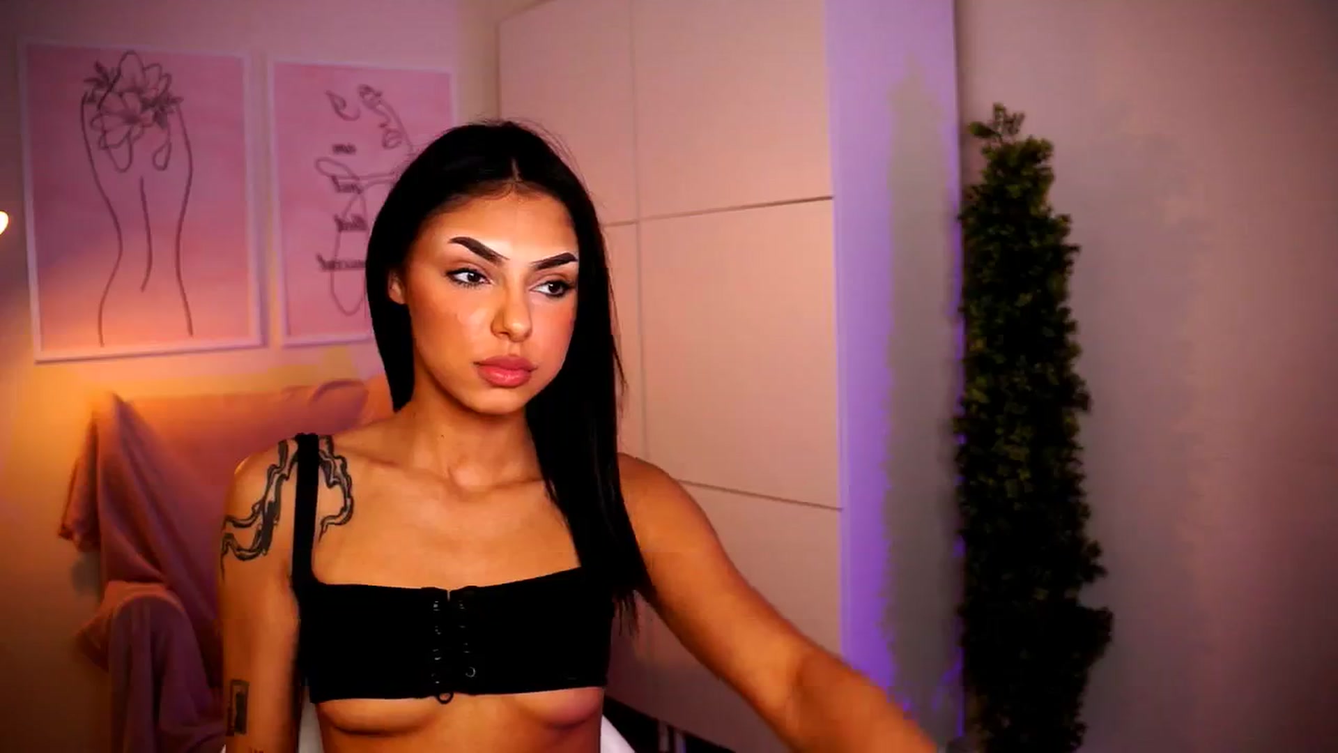 Gallery image thumbnail from Playfuljust18's myfreecams stream on, 06/02/2024, 14:21 image 8 of 20
