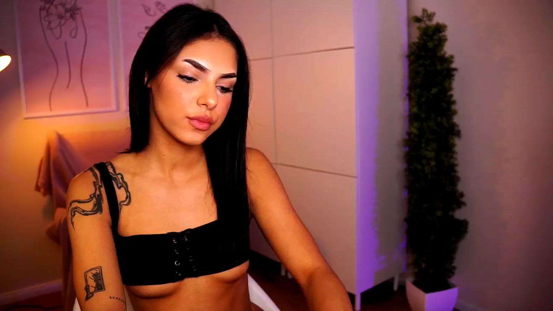 Gallery image thumbnail from Playfuljust18's myfreecams stream on, 06/02/2024, 14:21 image 6 of 20