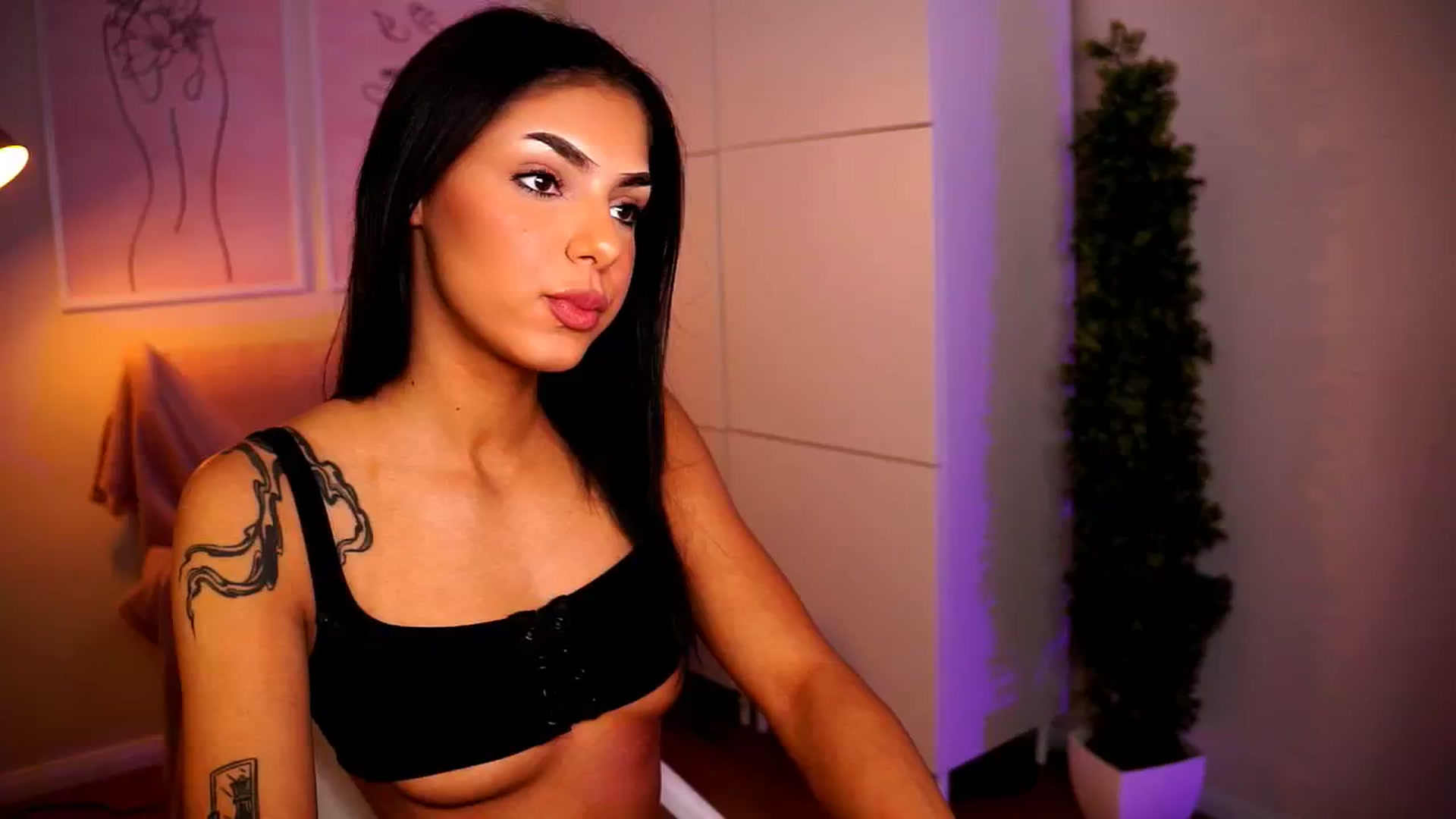 Gallery image thumbnail from Playfuljust18's myfreecams stream on, 06/02/2024, 14:21 image 1 of 20