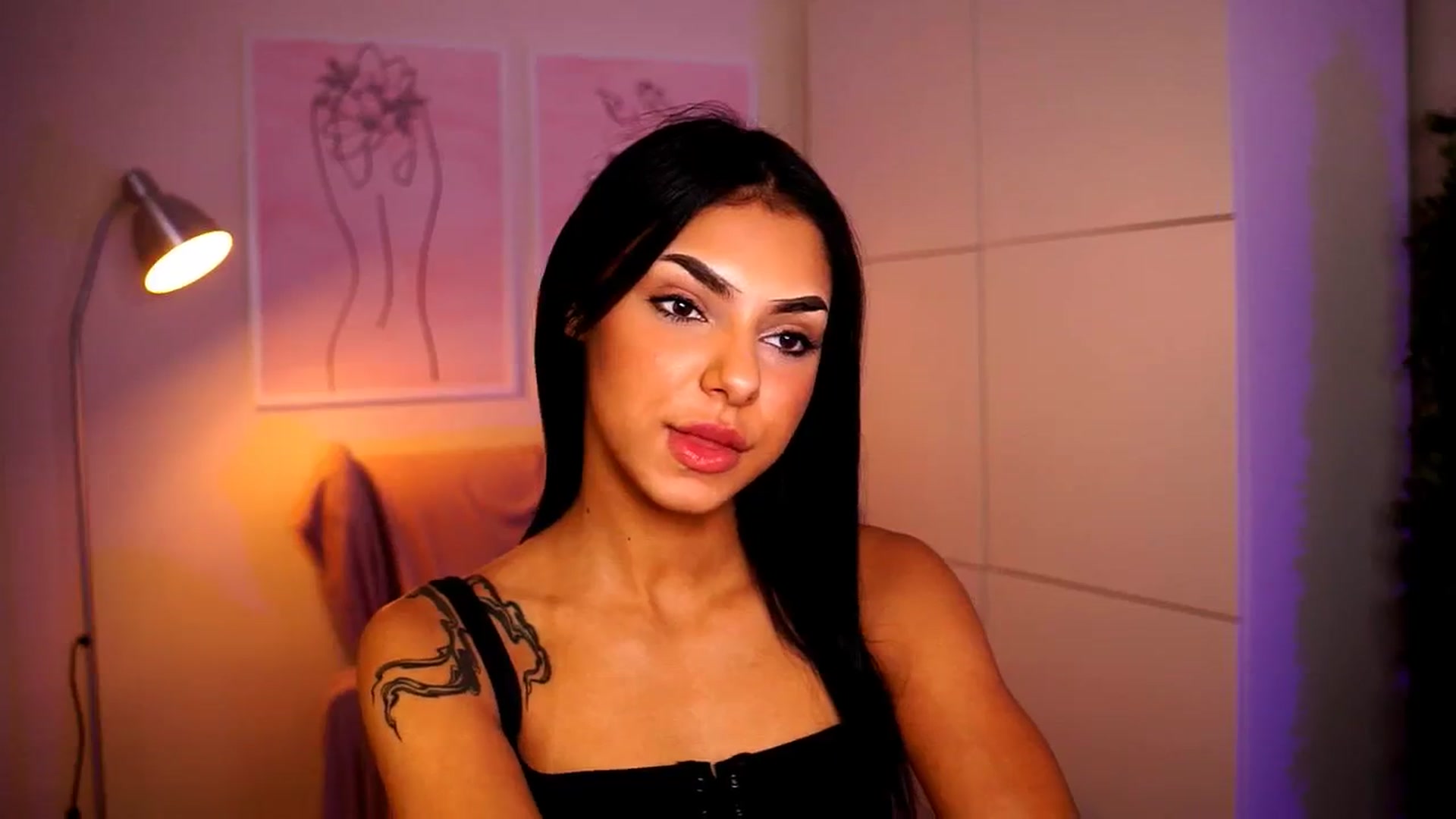 Gallery image thumbnail from Playfuljust18's myfreecams stream on, 06/02/2024, 17:06 image 17 of 20