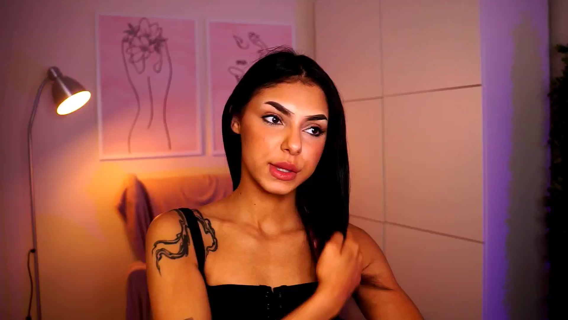 Gallery image thumbnail from Playfuljust18's myfreecams stream on, 06/02/2024, 17:06 image 18 of 20